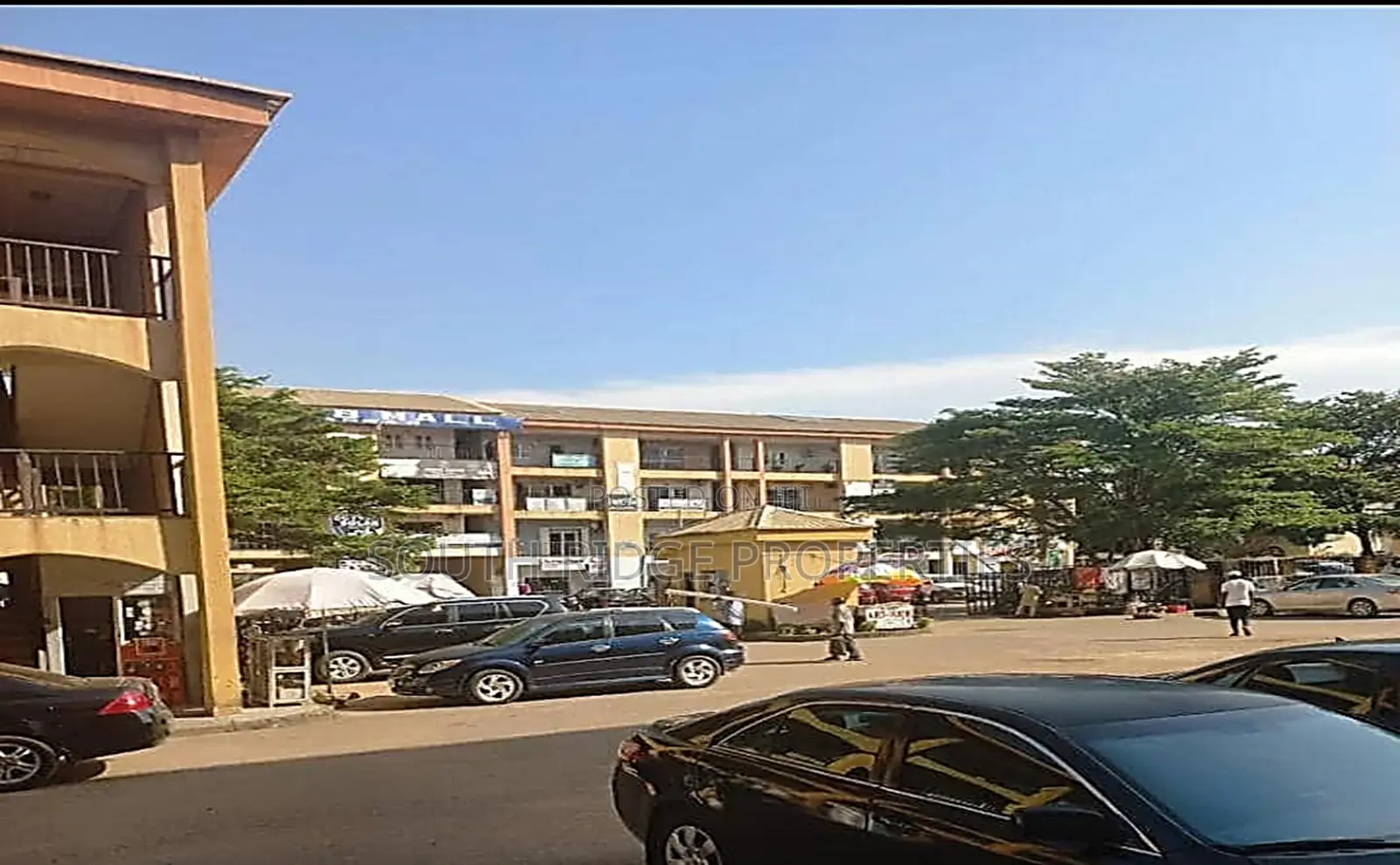 25 SQM en-Suite Shop at Area 11 in Garki