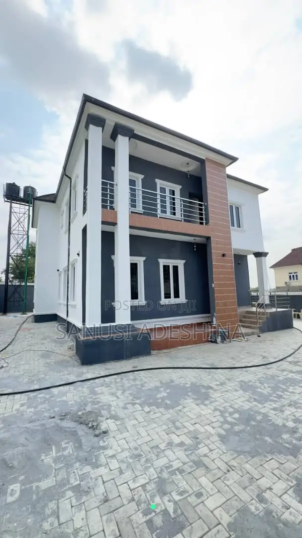 5bdrm Duplex in Kado Phase 2 Fct for sale in Kado
