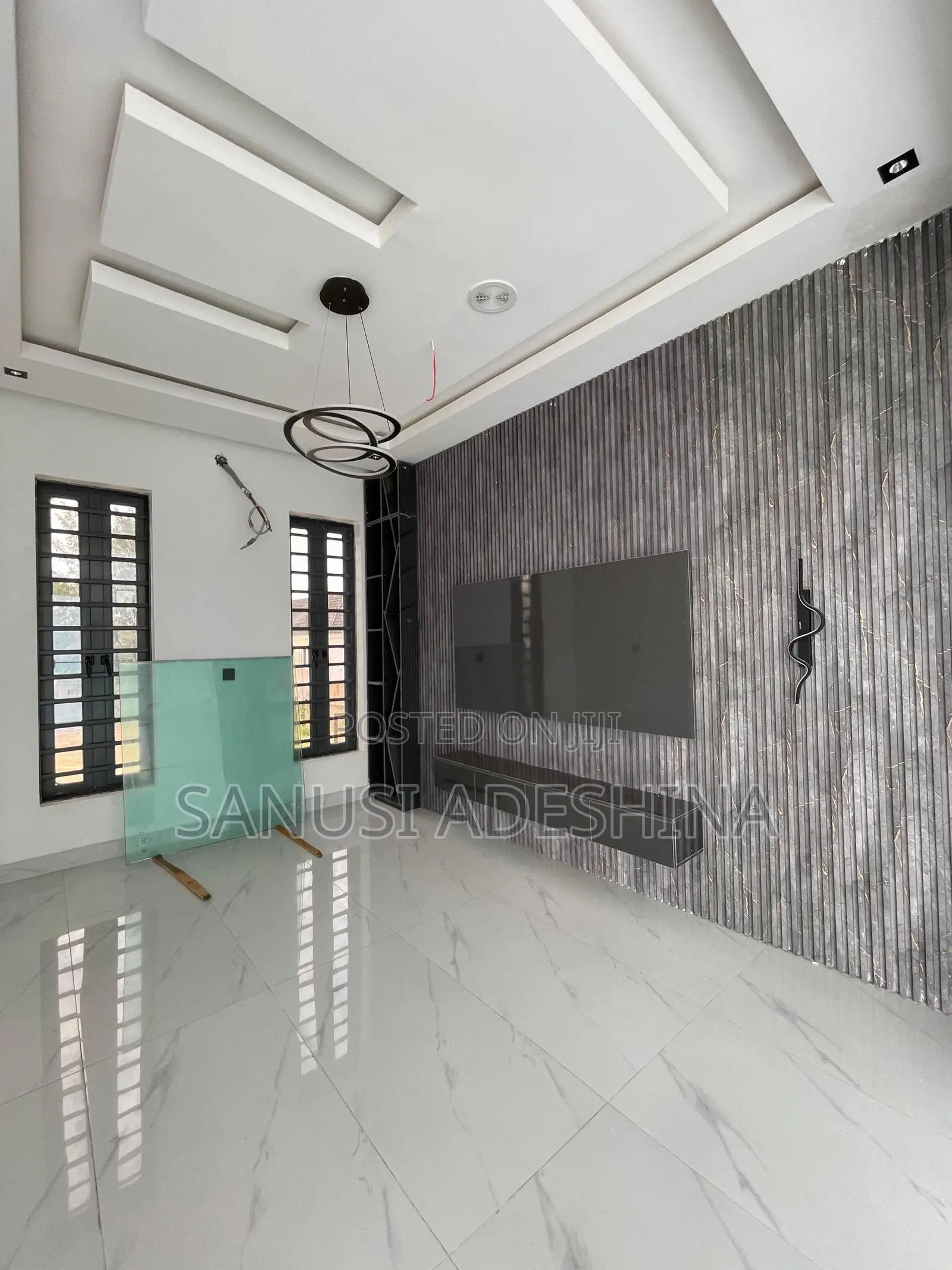 6bdrm Duplex in Guzape Main,Fct for sale in Guzape District
