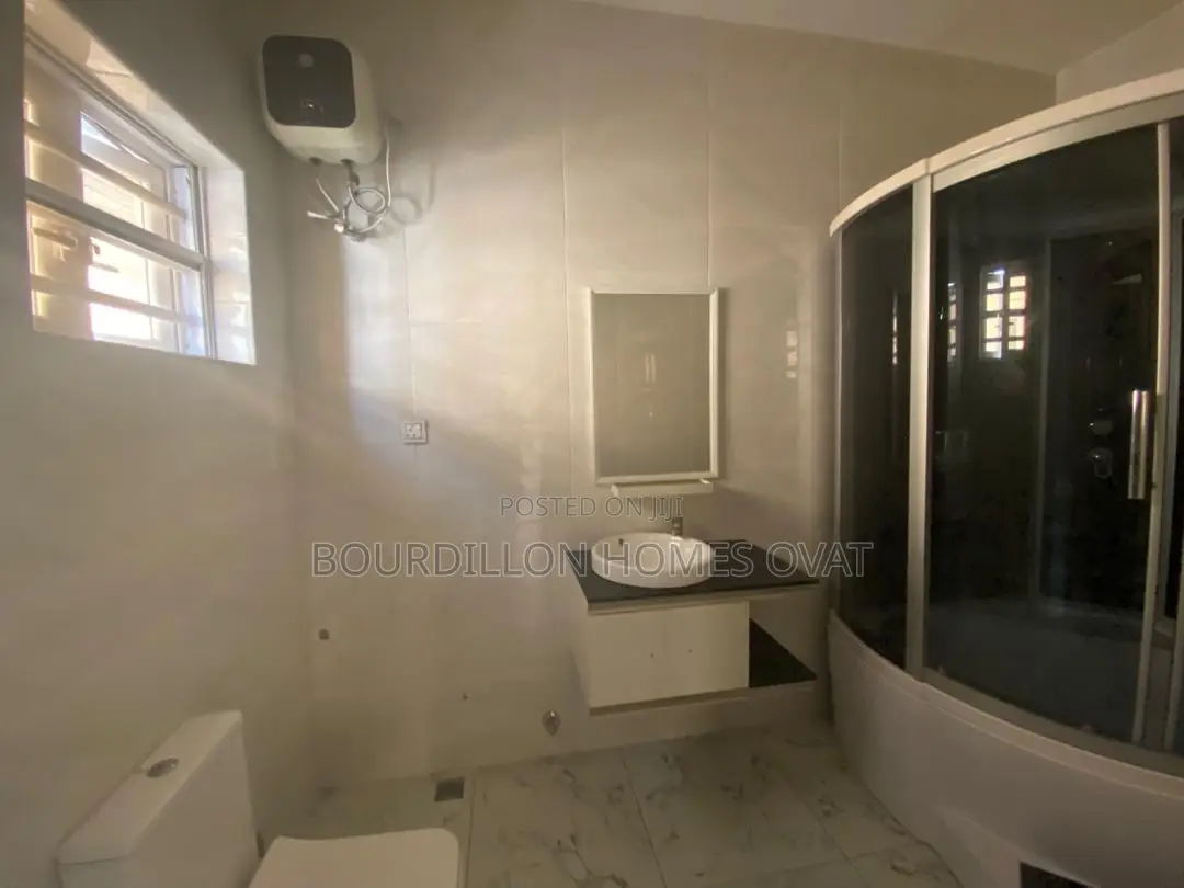 5bdrm Duplex in Lekki for sale in Lekki