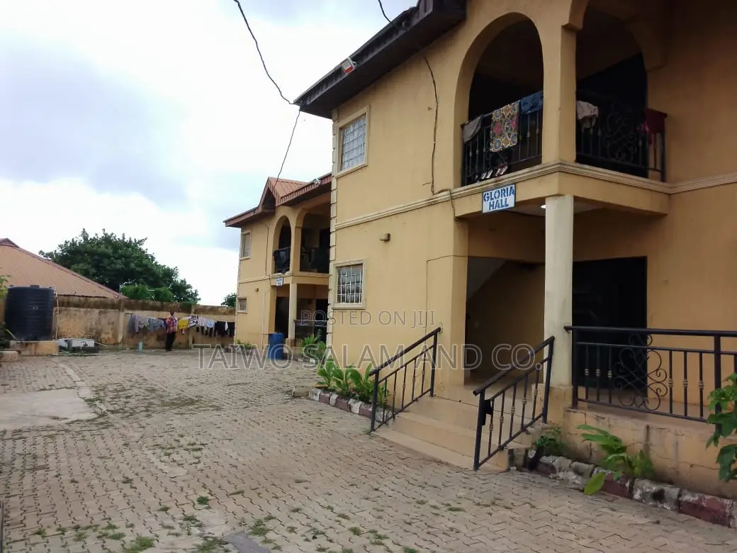 Functioning 44 Rooms Self Contained Hostel Funab Abeokuta University in Odeda