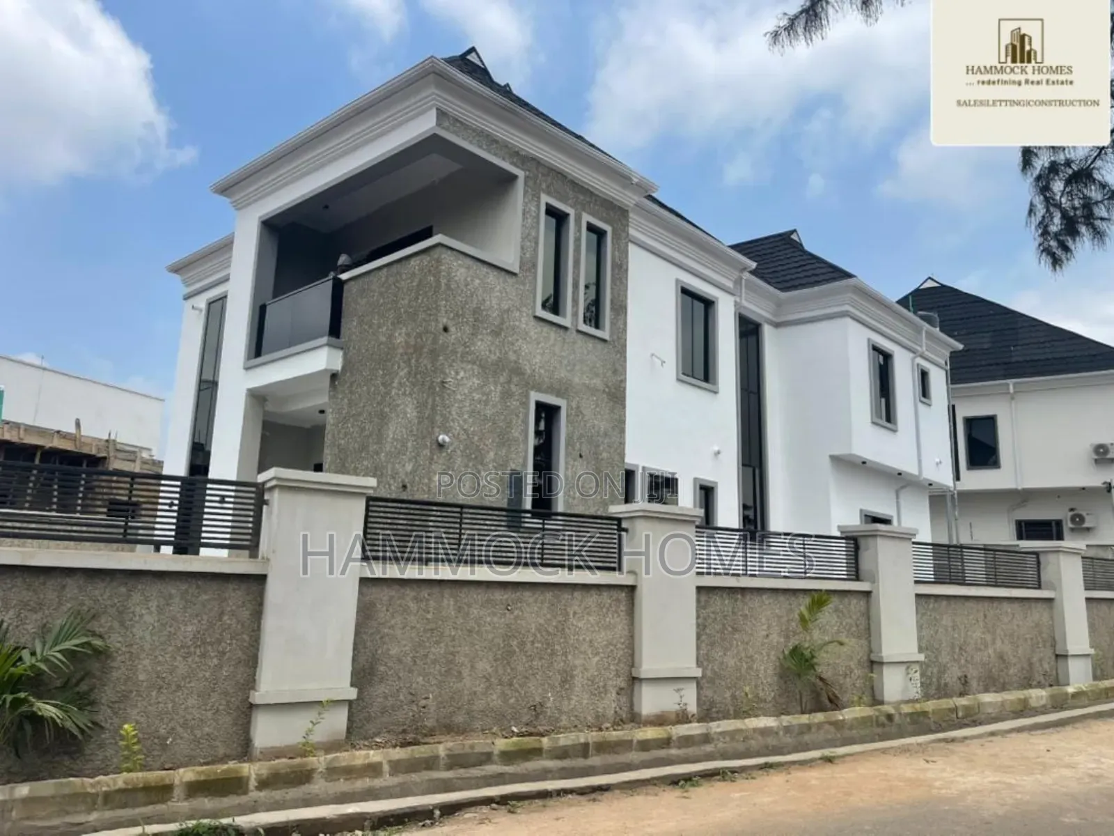 5bdrm Duplex in Carlton Gate Estate, Akobo for sale in Akobo