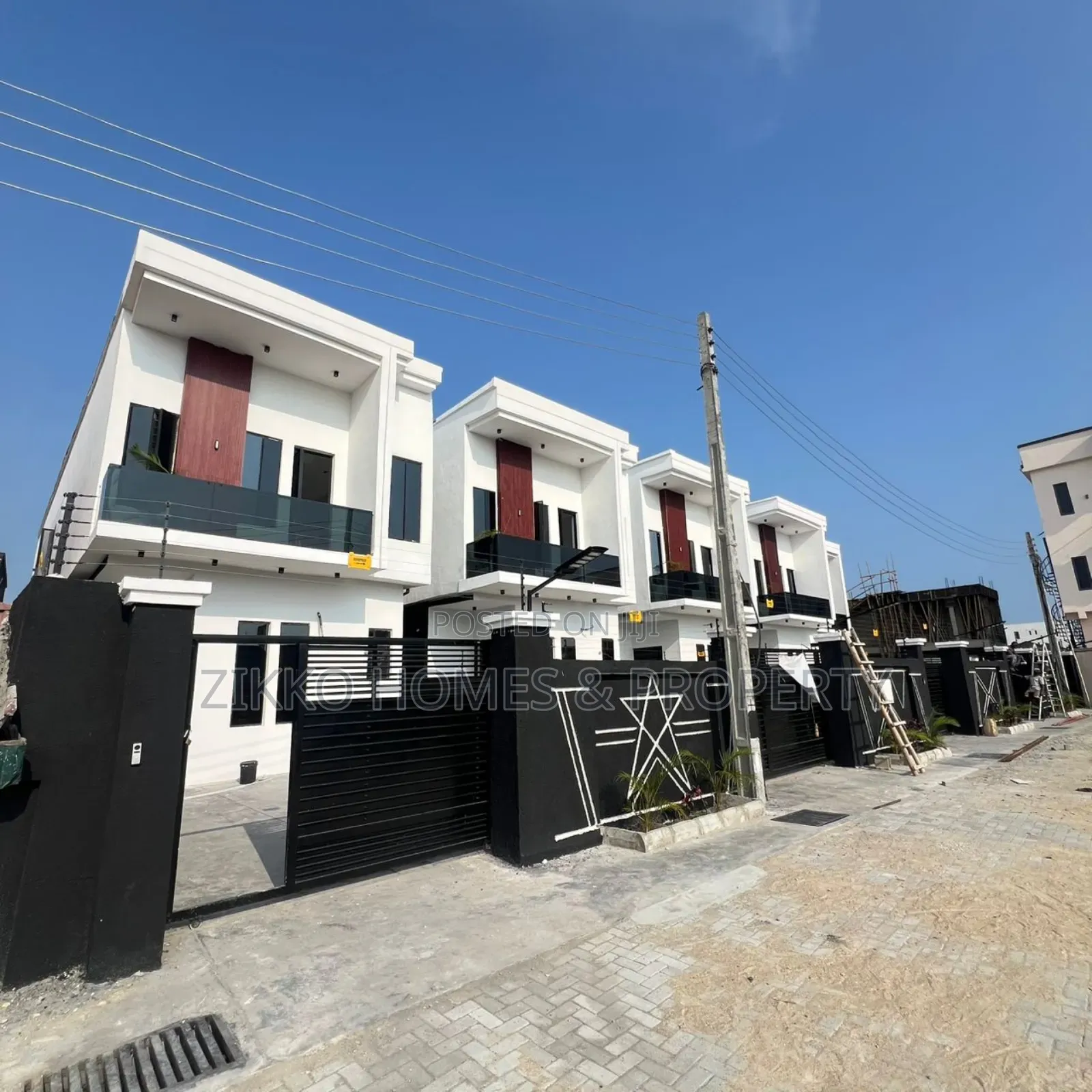 5bdrm Duplex in Agungi, Lekki for sale in Lekki