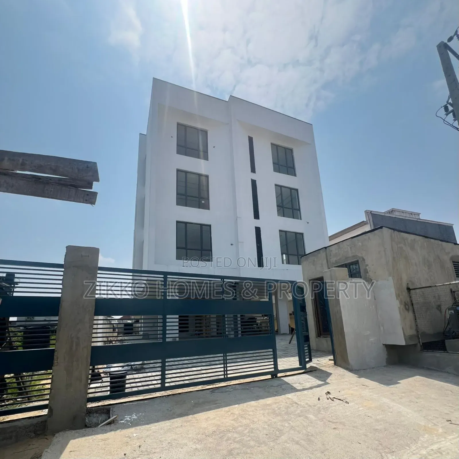 2bdrm Apartment in Orchid Road, Lekki for sale in Lekki