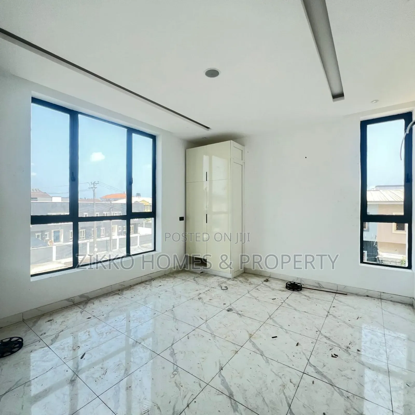 2bdrm Apartment in Orchid Road, Lekki for sale in Lekki