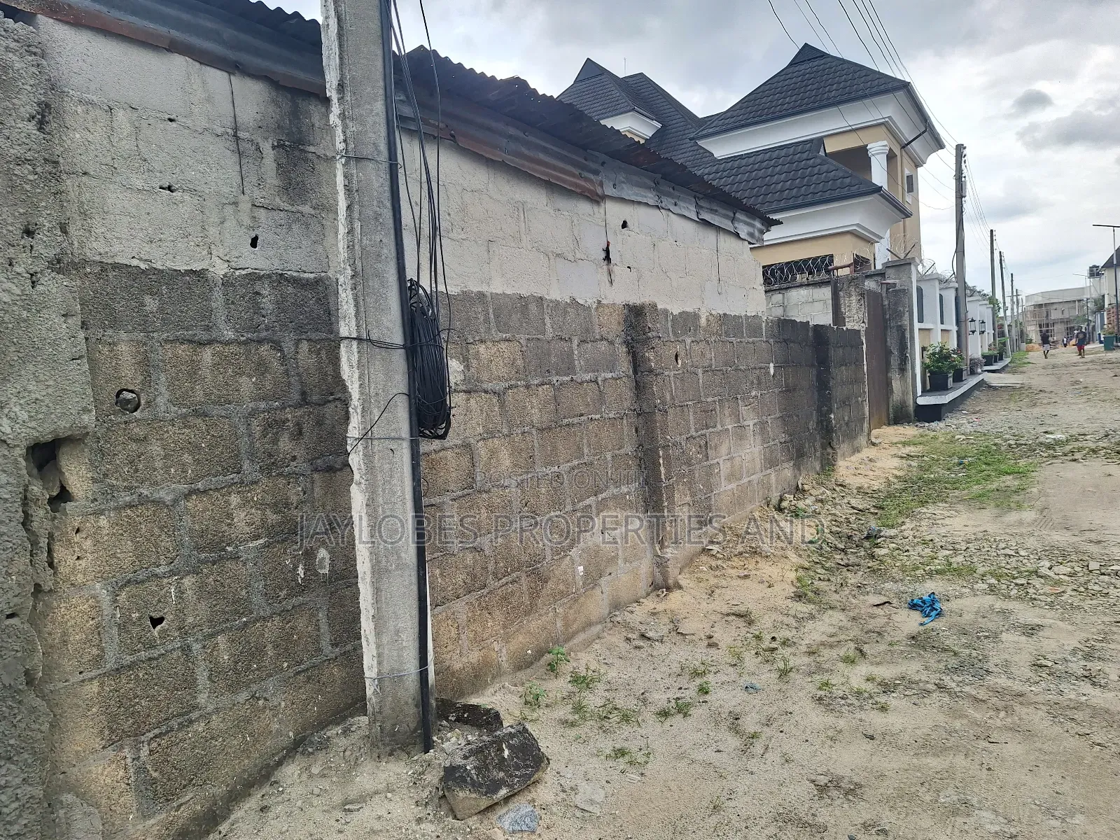 For Sale: 1 Plot at Woji, Port Harcourt in Obio-Akpor
