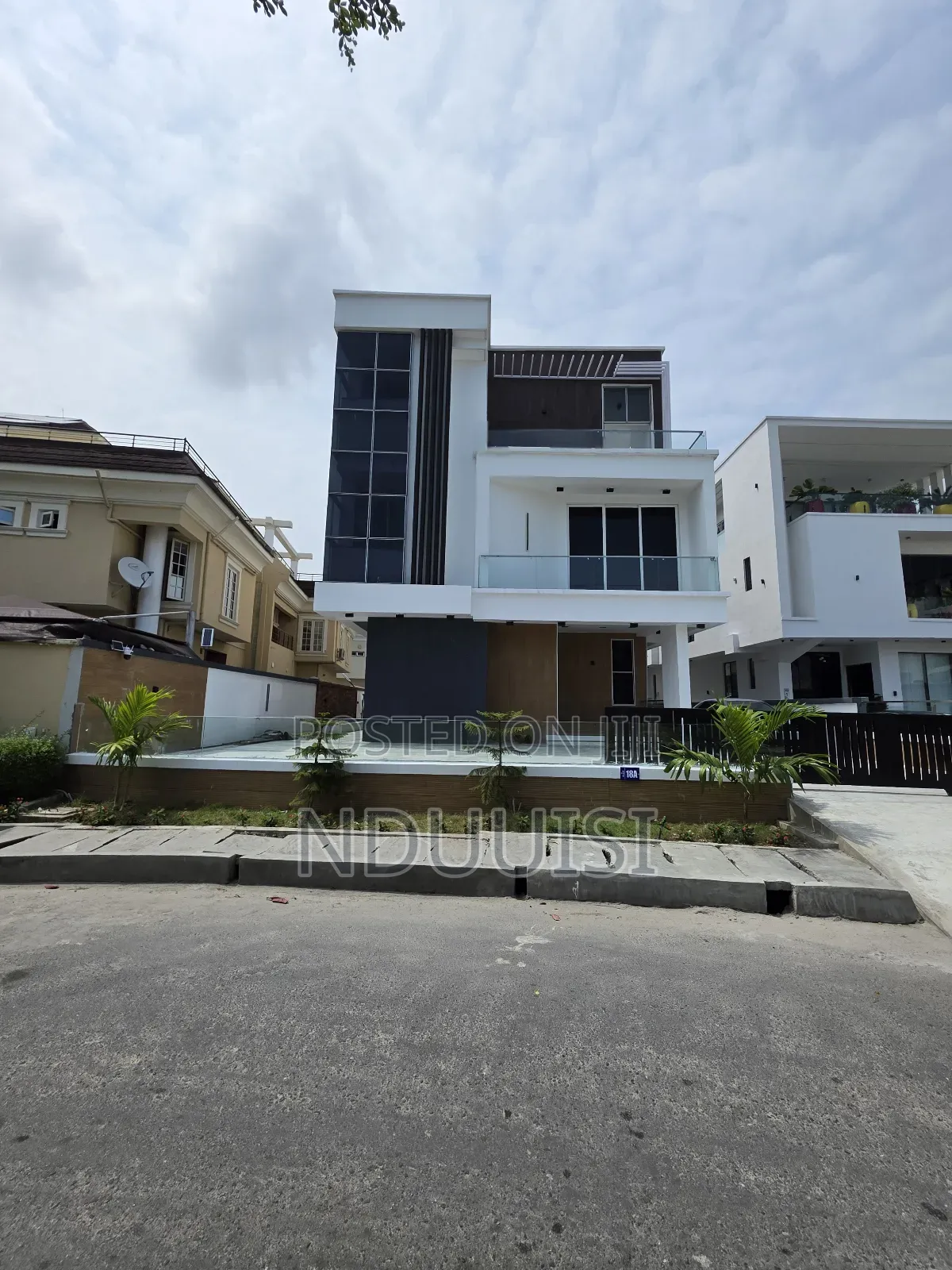 Furnished 5bdrm Duplex in Arcadia Groover, Osapa london for sale in Osapa london