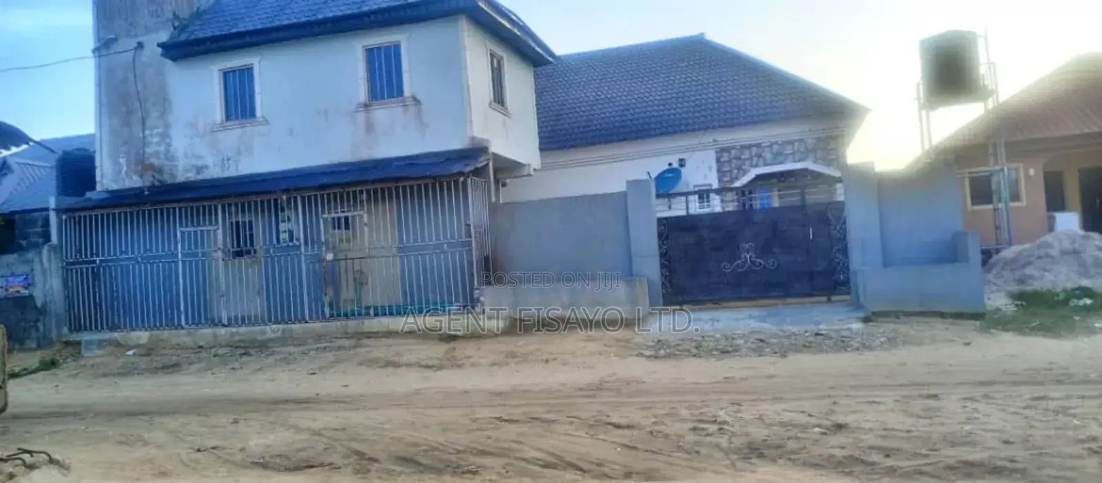 Furnished 3bdrm Bungalow in Igando-Oloja for sale in Igando-Oloja
