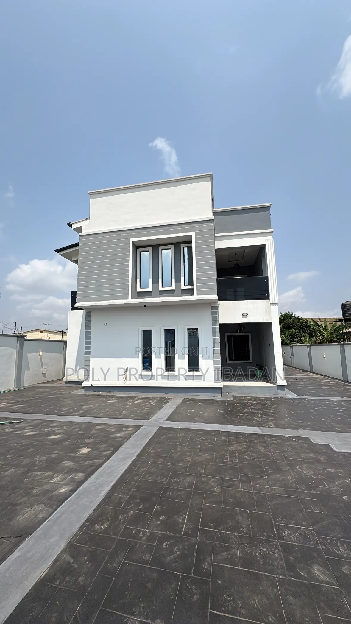 5bdrm Penthouse in Oluyole Estate, Ibadan for sale in Ibadan