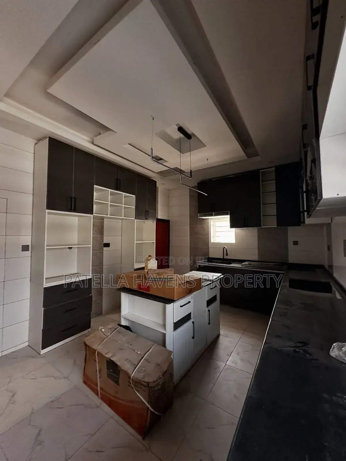 4bdrm Duplex in Lugbe District for sale in Lugbe District