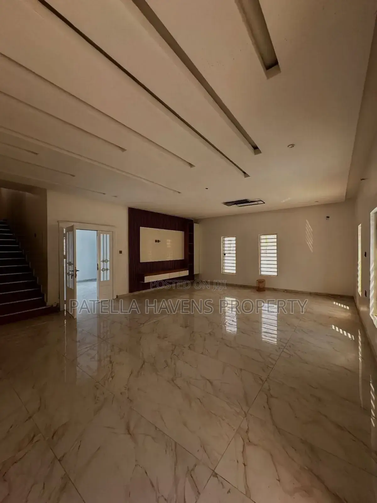 4bdrm Duplex in Lugbe District for sale in Lugbe District