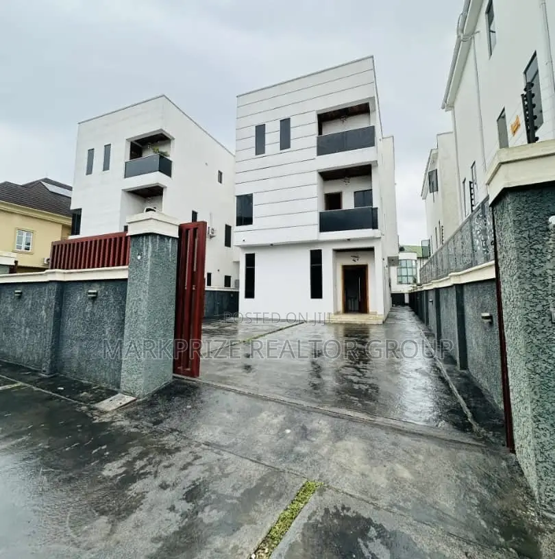 5bdrm Duplex in Ikeja Gra Lagos for sale in Ikeja GRA