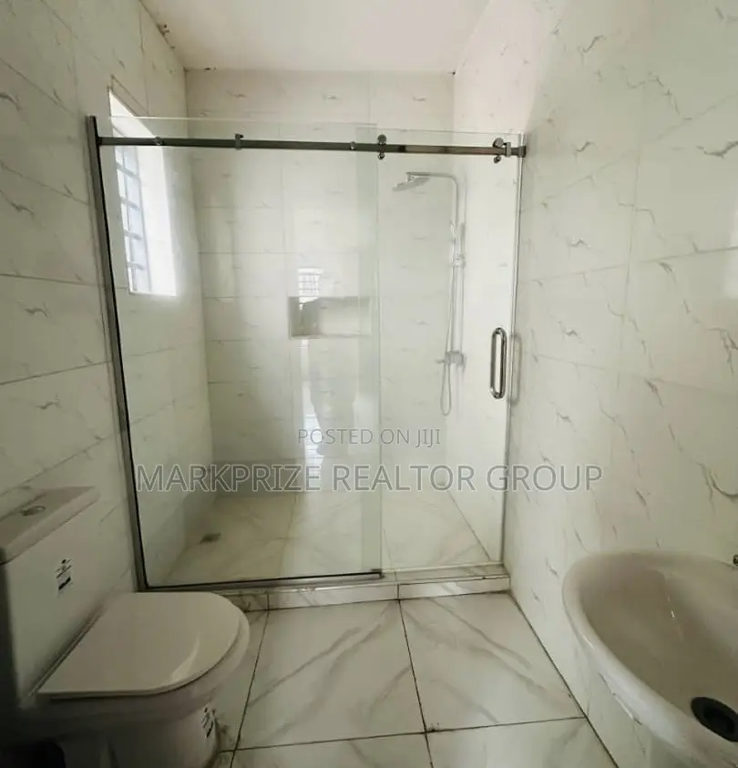 5bdrm Duplex in Ikeja Gra Lagos for sale in Ikeja GRA