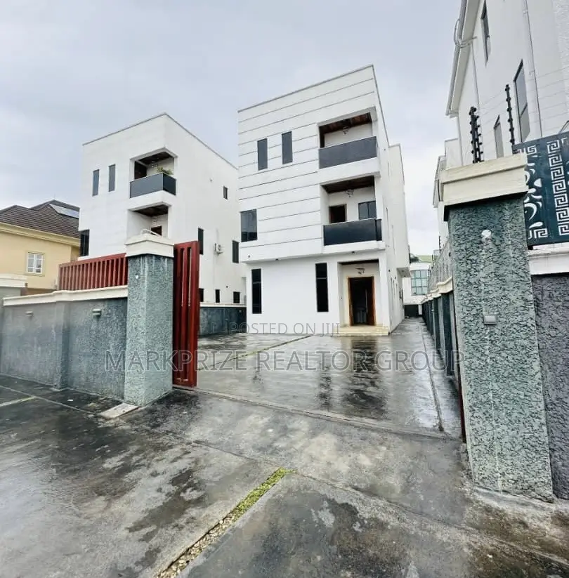 5bdrm Duplex in Ikeja Gra Lagos for sale in Ikeja GRA