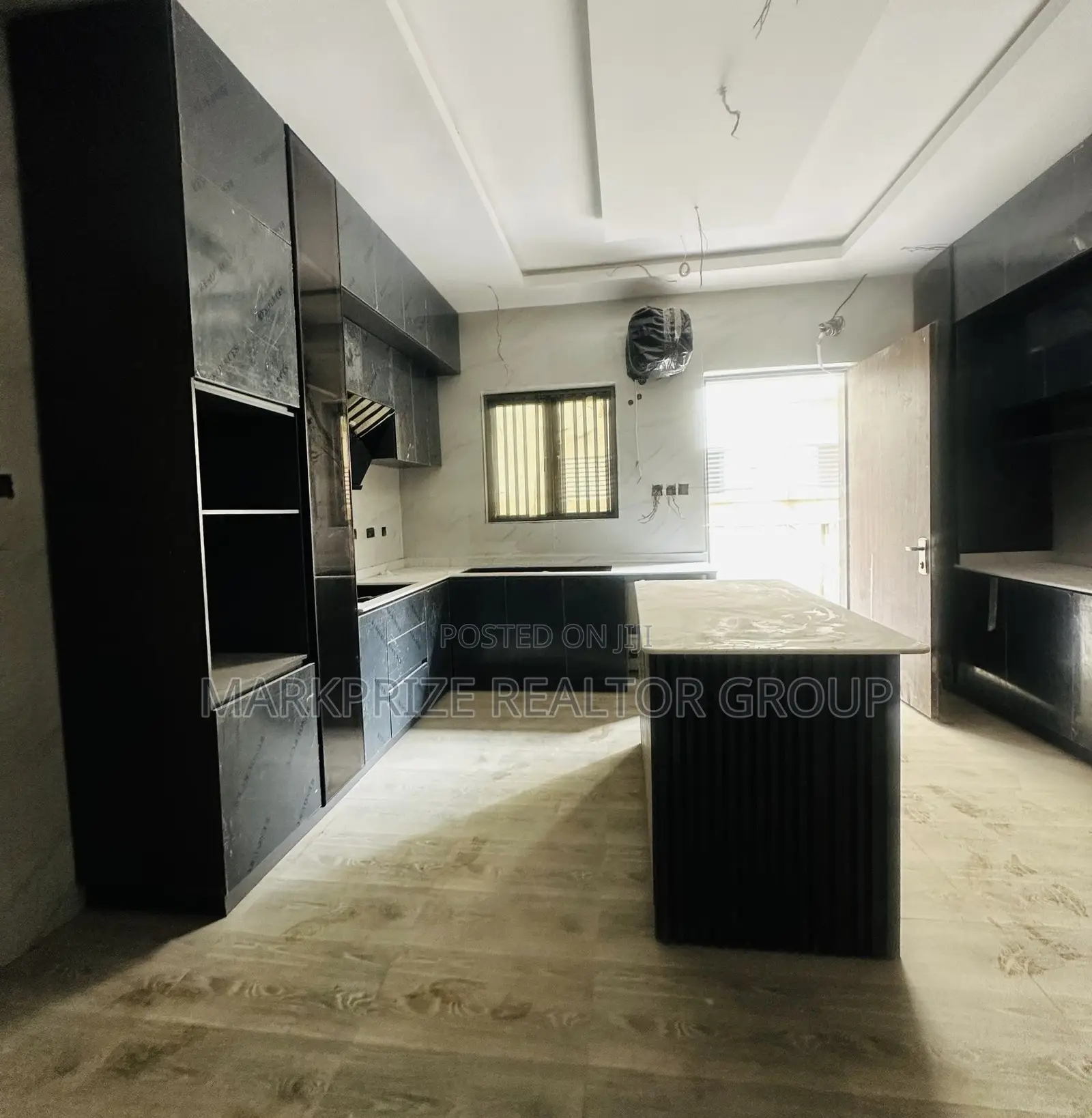 5bdrm Duplex in Ikeja Gra Lagos for sale in Ikeja GRA