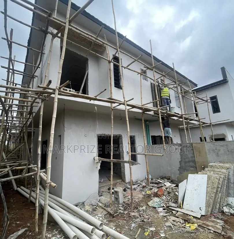 4bdrm Duplex in Allen Ikeja Lagos for sale in Ikeja