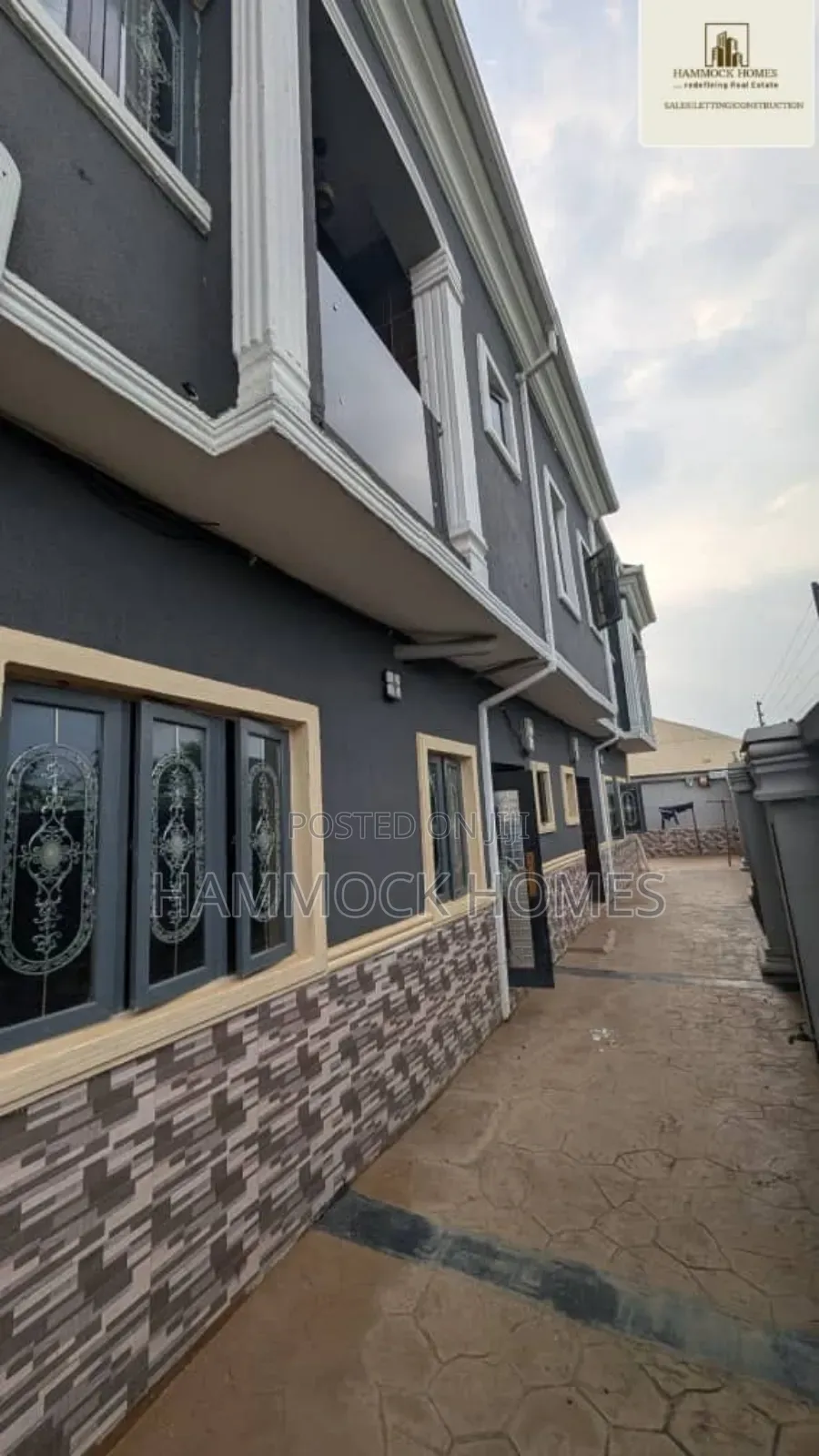 9bdrm Duplex in Peace Estate, Iwo Road for sale in Iwo Road