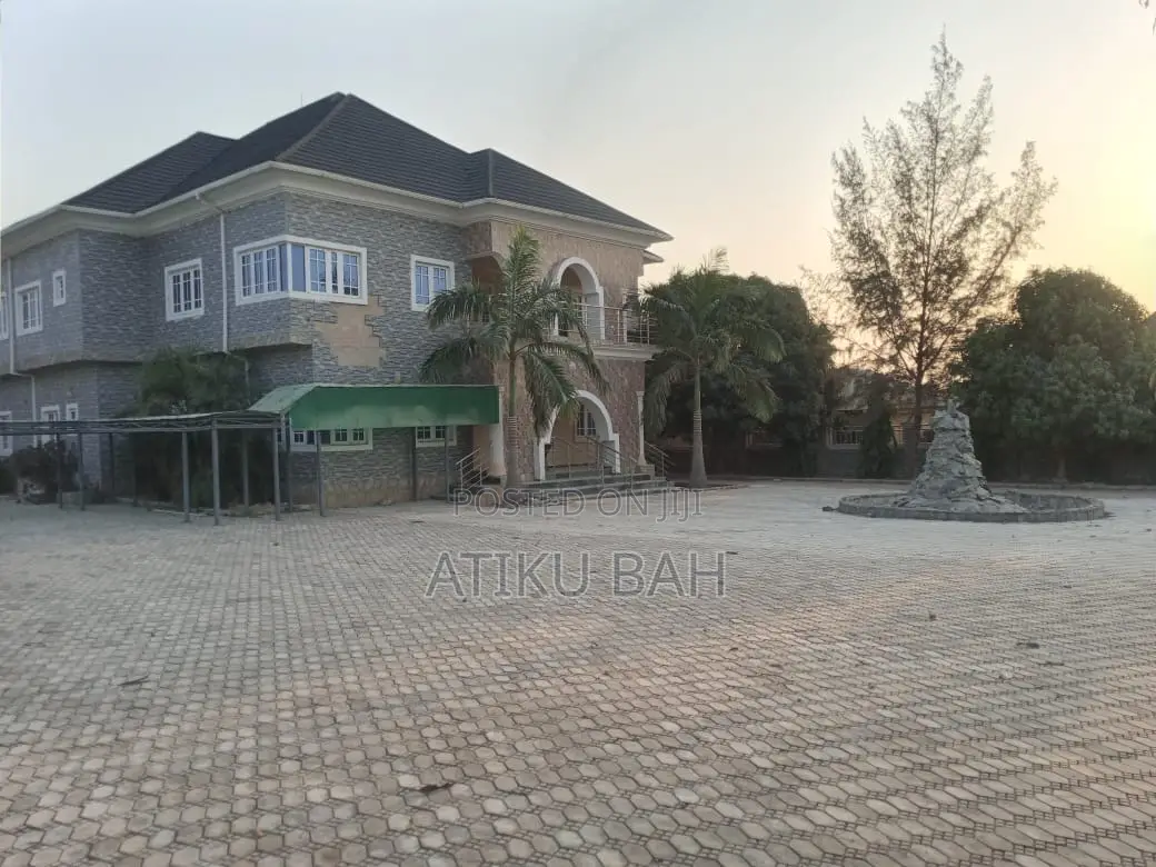 6bdrm Mansion in Jalingo for sale in Jalingo