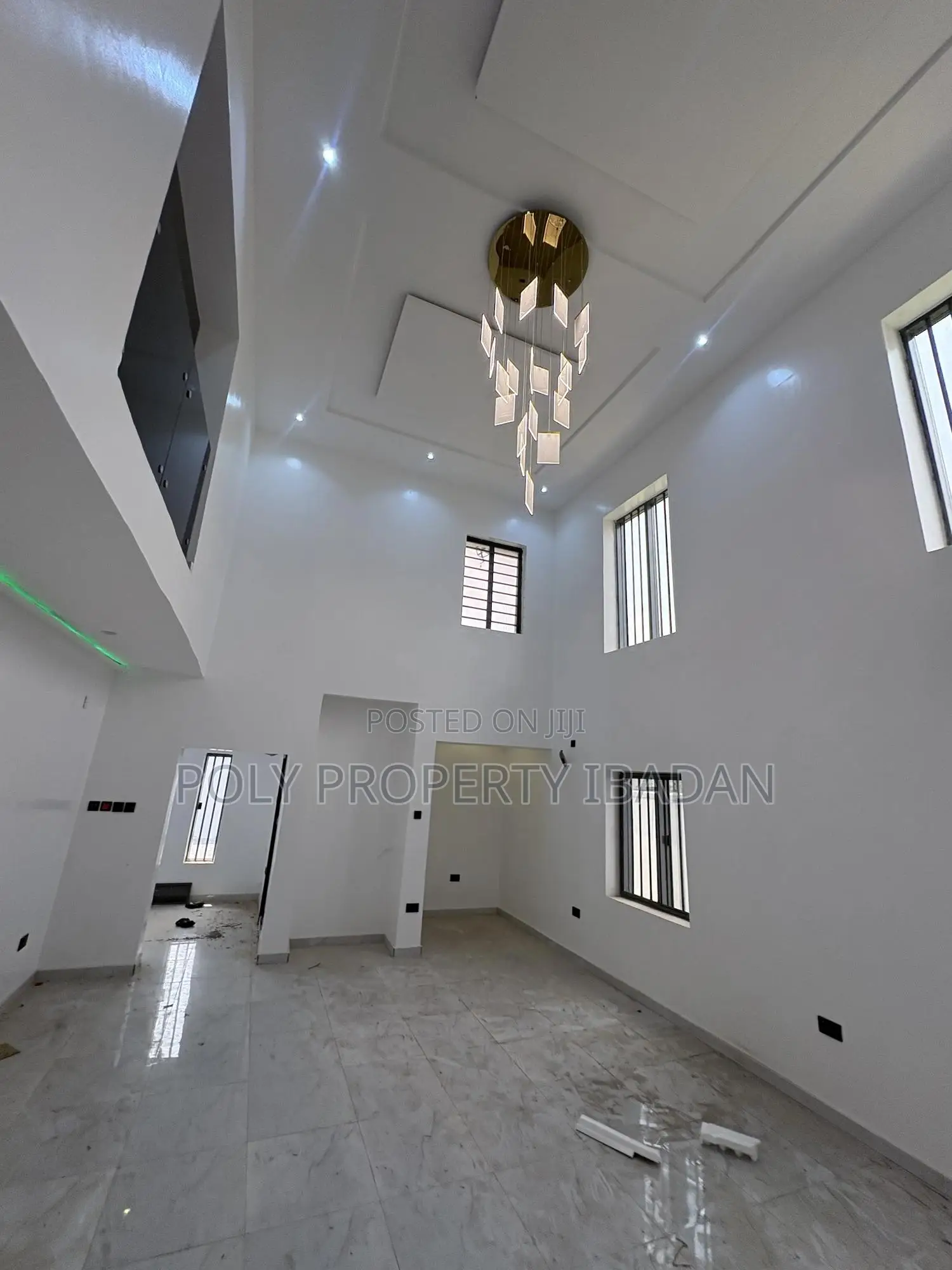 5bdrm Penthouse in Oluyole Estate, Ibadan for sale in Ibadan