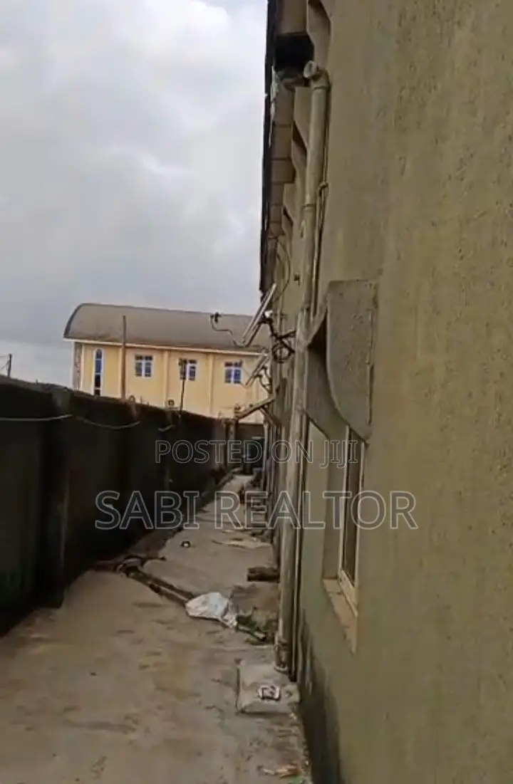 3bdrm Block of Flats in Meiran for sale in Meiran