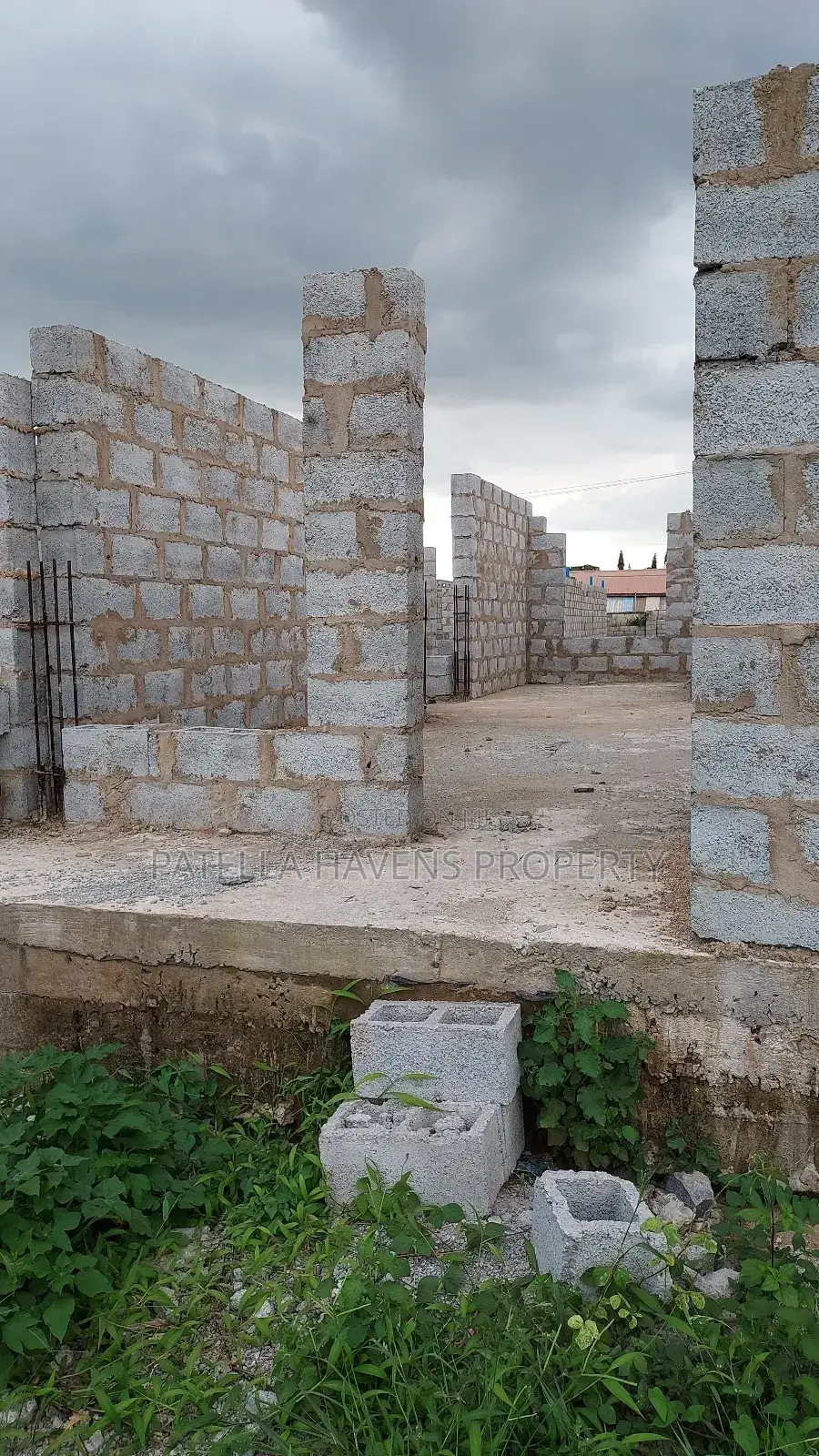 2 Bedroom Apartment in Idu ,With a General Pool in Idu