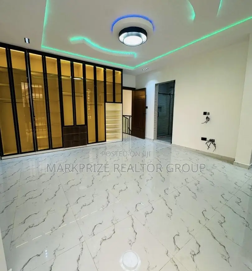 4bdrm Duplex in Ogba Ikeja Lagos for sale in Ogba
