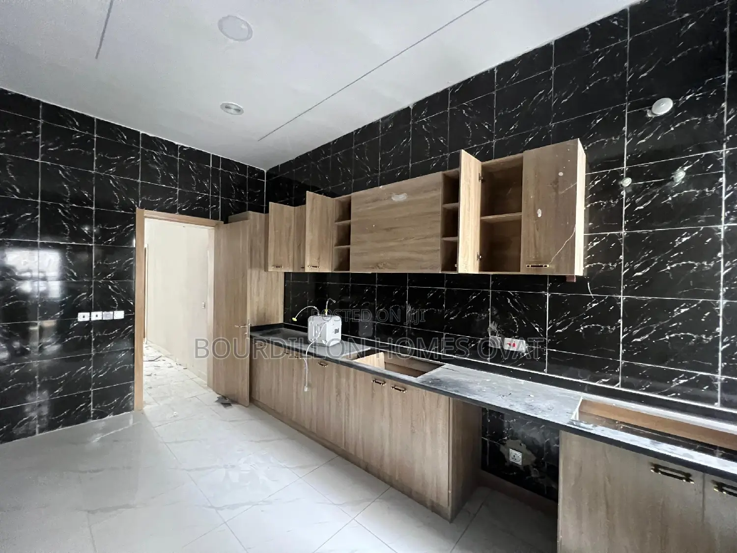 4bdrm Duplex in Ikota Villa Estate for sale in Ikota