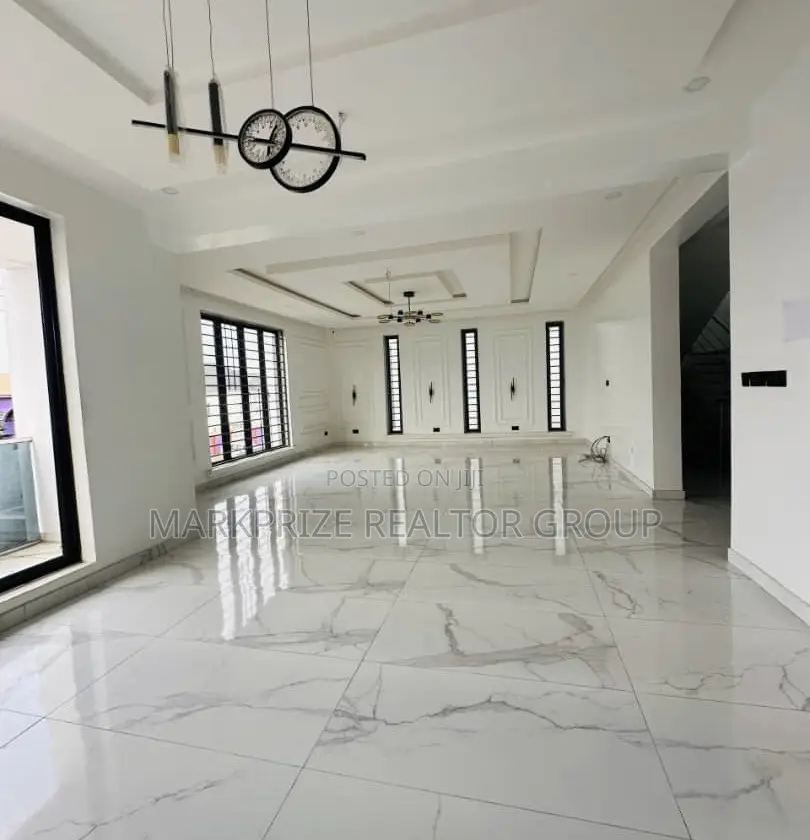 5bdrm Duplex in Omole Phase 1 Lagos for sale in Omole Phase 1