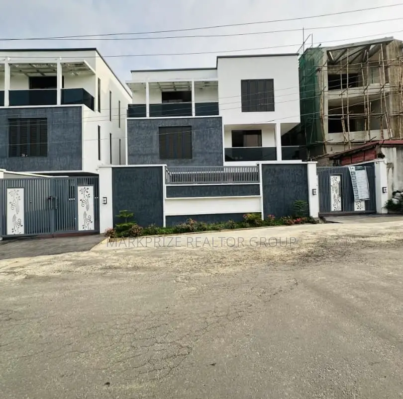 5bdrm Duplex in Omole Phase 1 Lagos for sale in Omole Phase 1