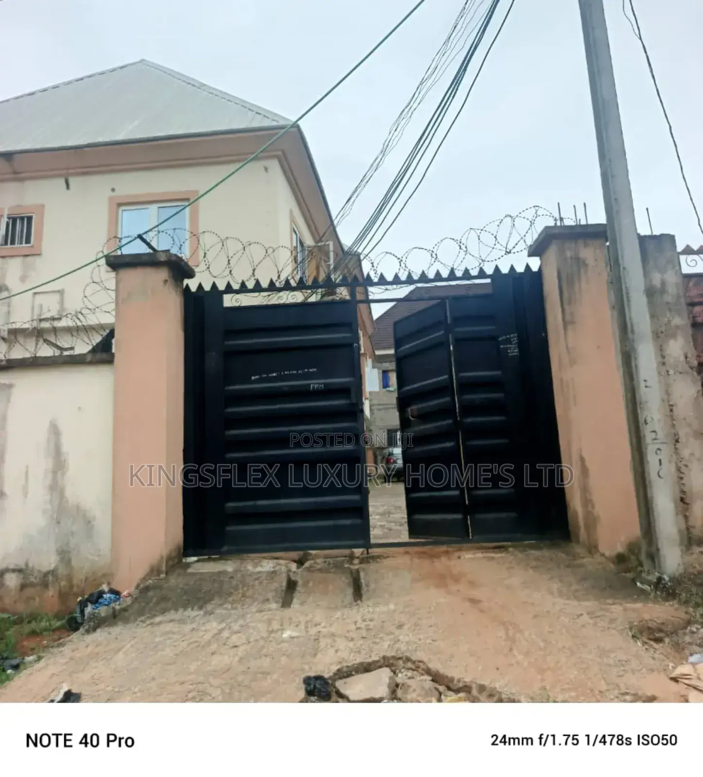 8bdrm Block of Flats in Nill, Oshimili North for sale in Oshimili North