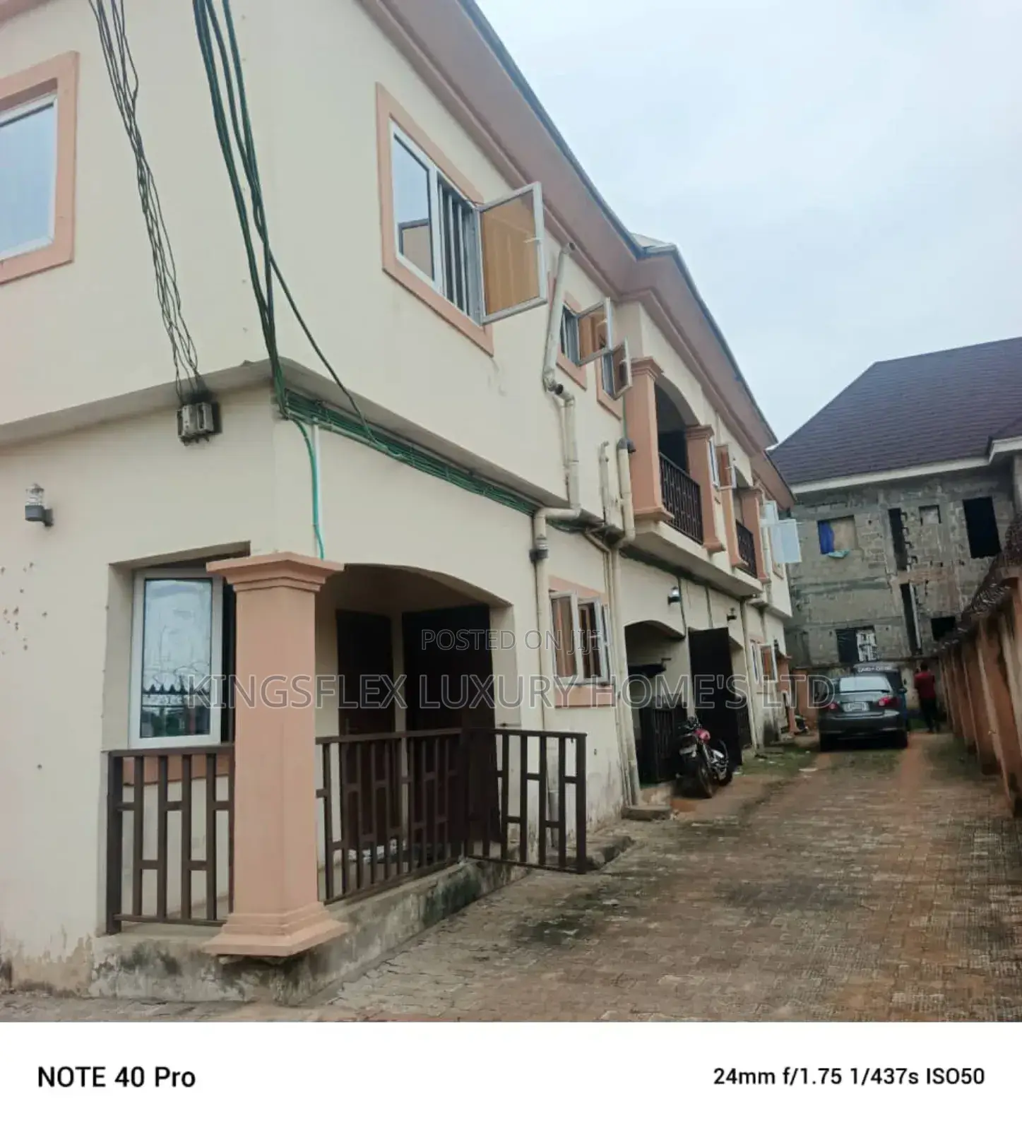 8bdrm Block of Flats in Nill, Oshimili North for sale in Oshimili North