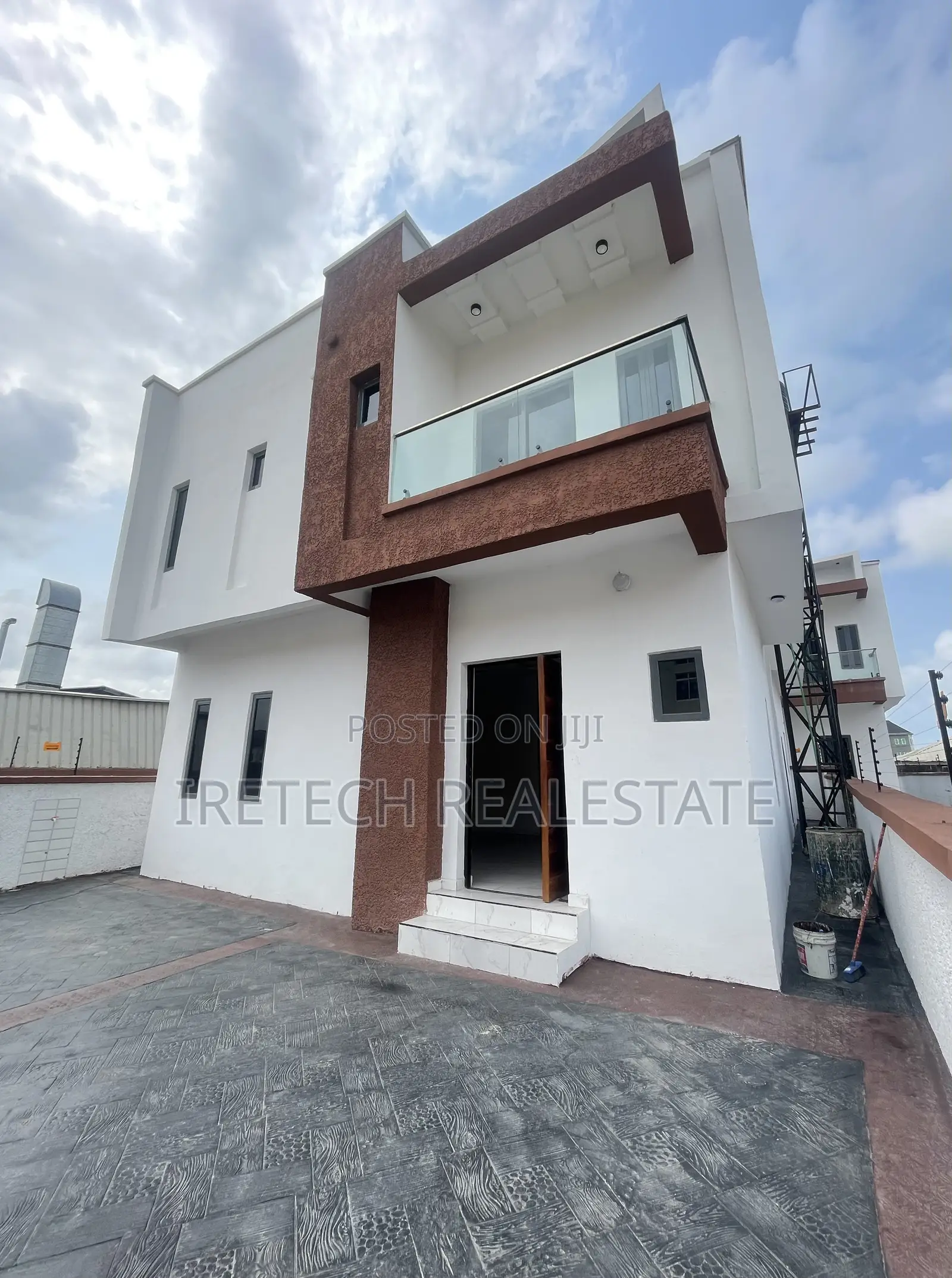5bdrm Duplex in Abijo Axis Ajah for sale in Ajah