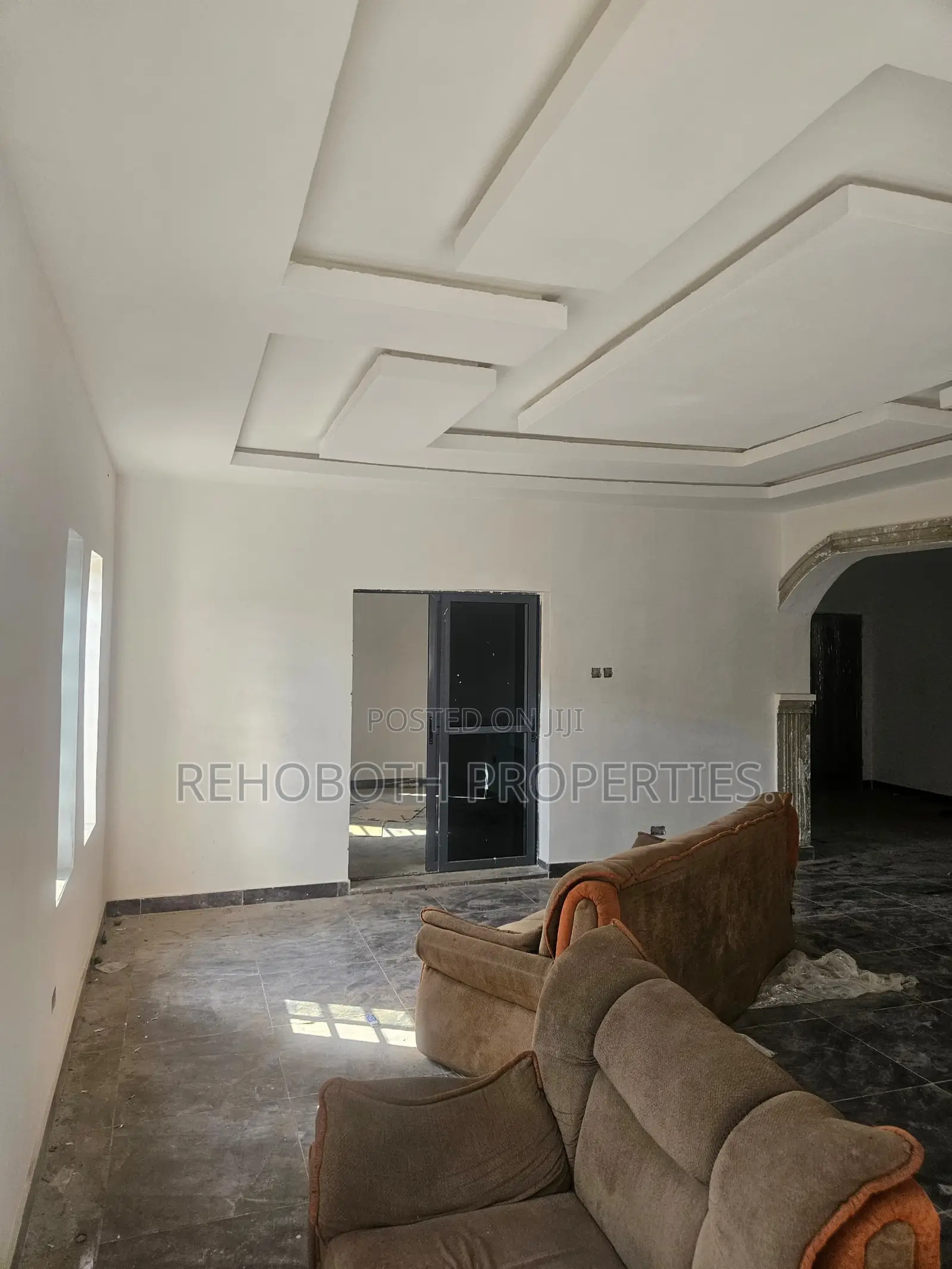 5bdrm Bungalow in Olakunle, Ibadan for sale in Ibadan