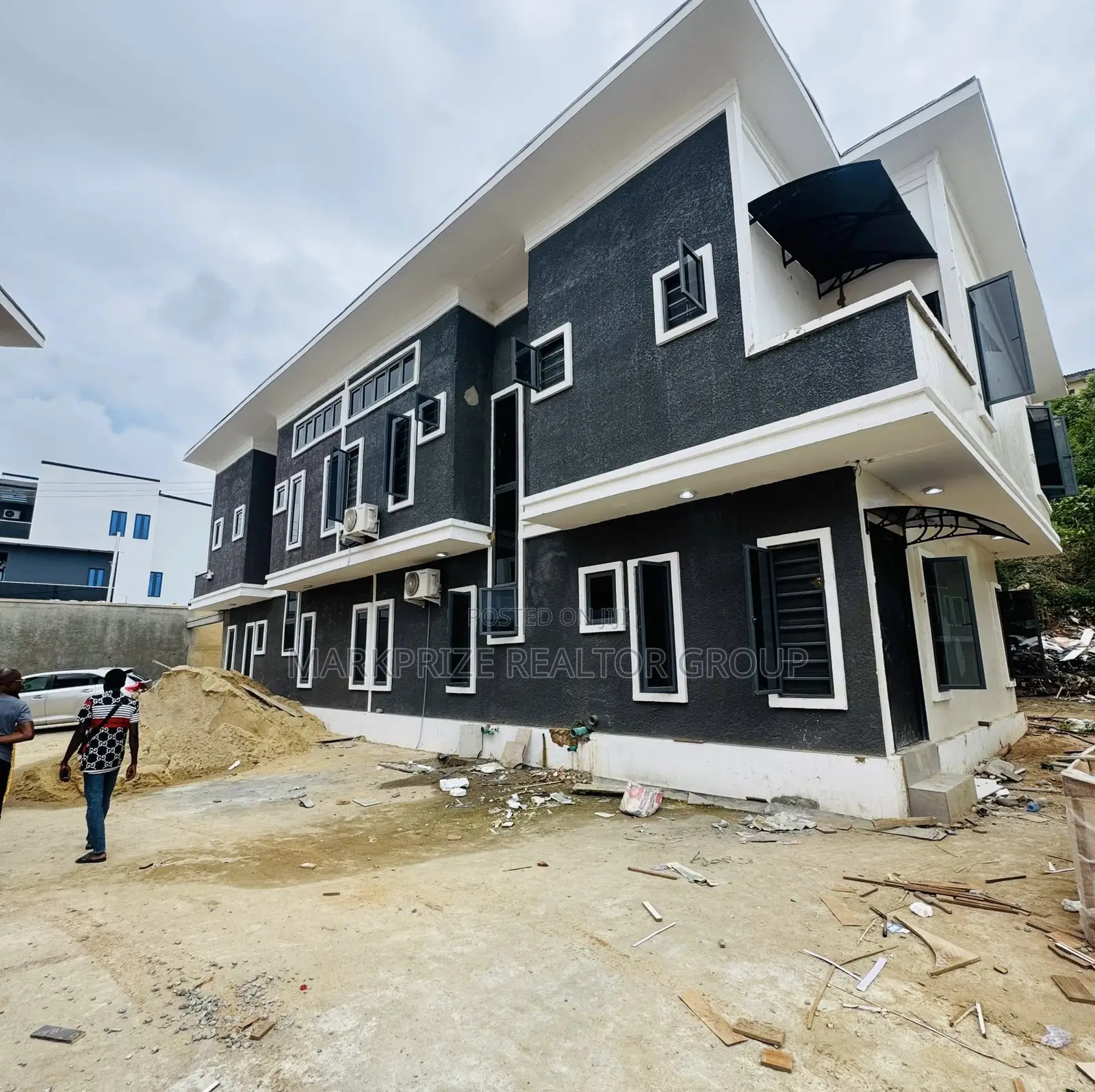 4bdrm Duplex in Opebi Ikeja Lagos for sale in Opebi