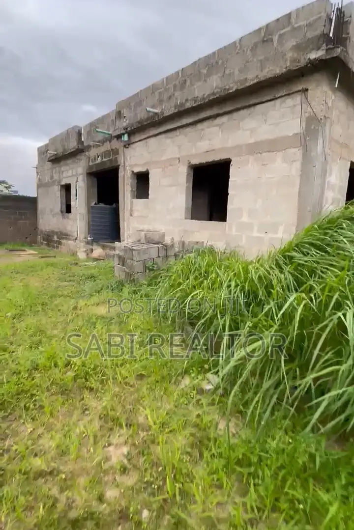 Uncompleted Hotel Structure Already Decked At Hammadiya For Sale in Alagbado