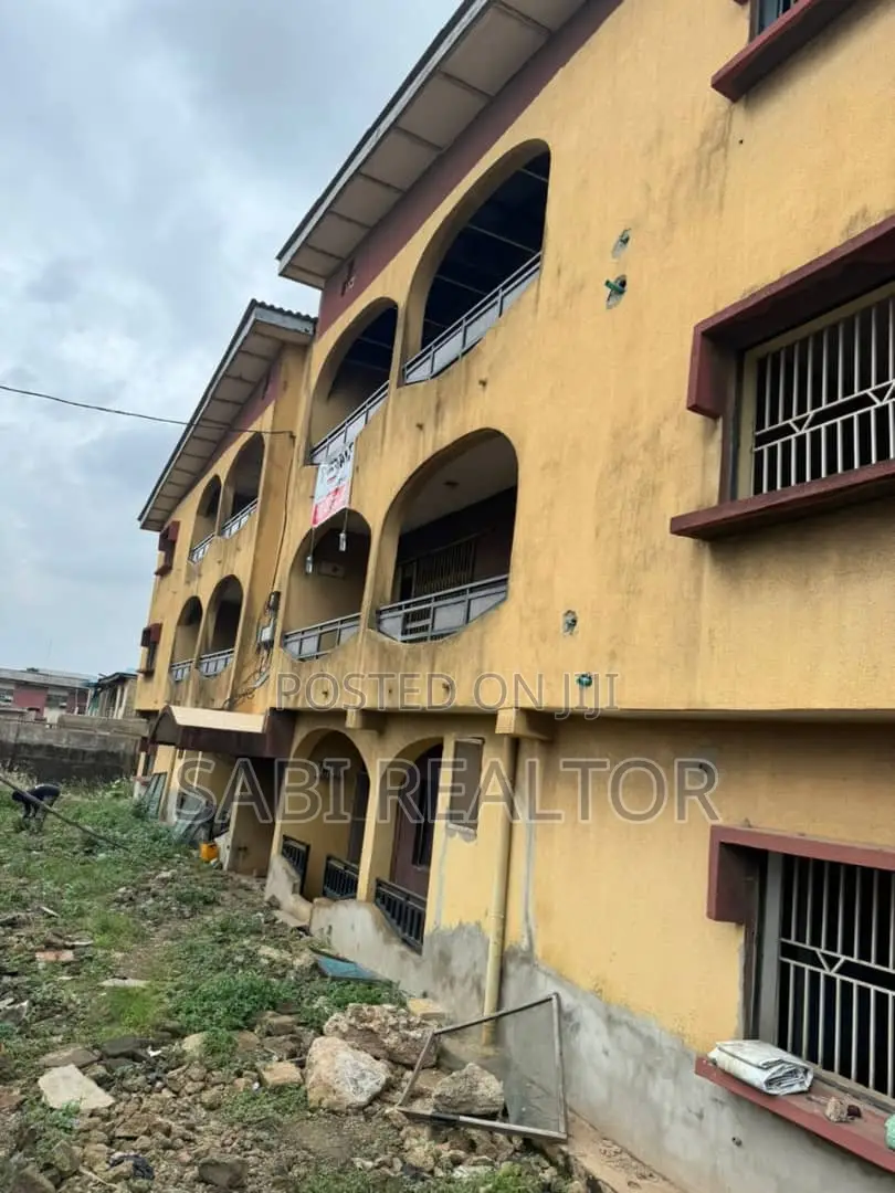 2bdrm Block of Flats in Olaniyi, Abule Egba for sale in Abule Egba