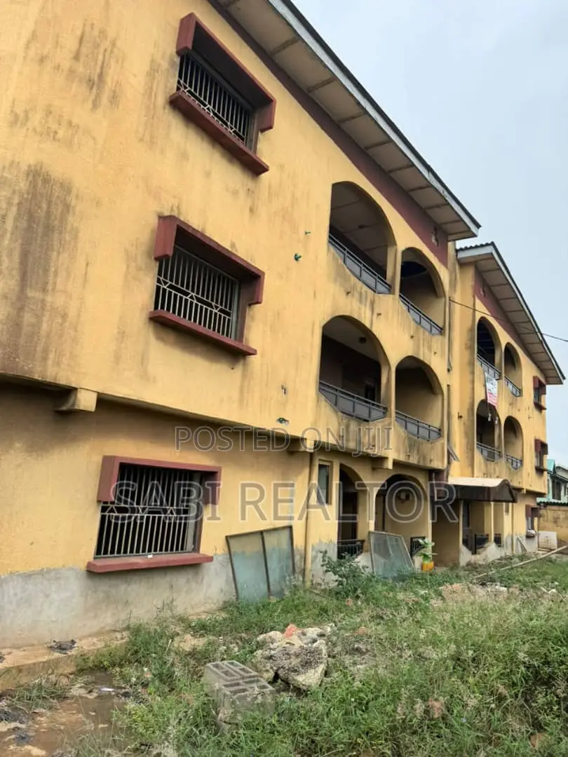 2bdrm Block of Flats in Olaniyi, Abule Egba for sale in Abule Egba