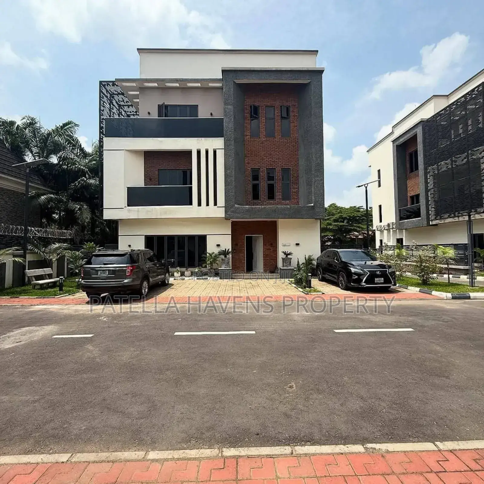 Furnished 5bdrm Duplex in Utako for sale in Utako