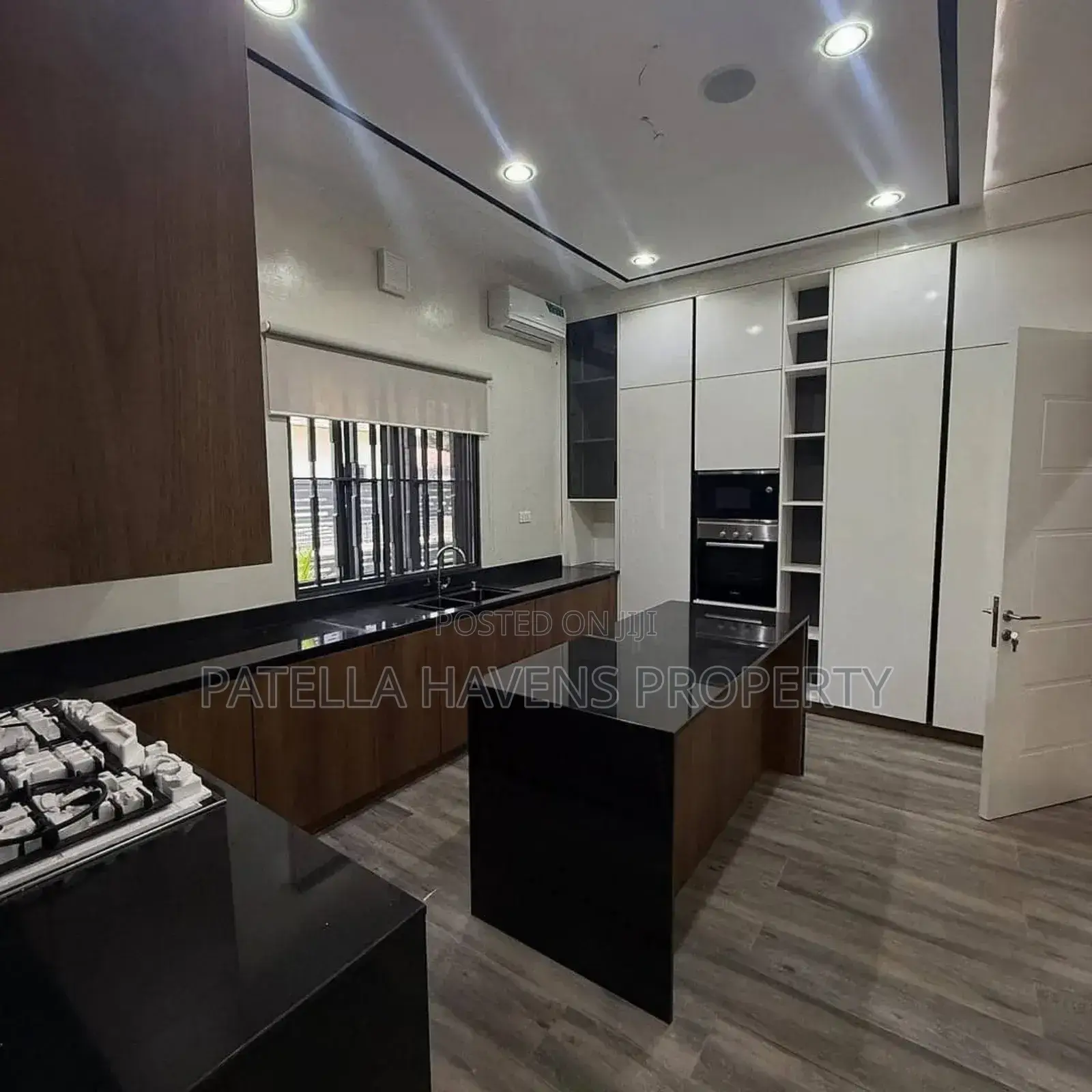 Furnished 5bdrm Duplex in Utako for sale in Utako