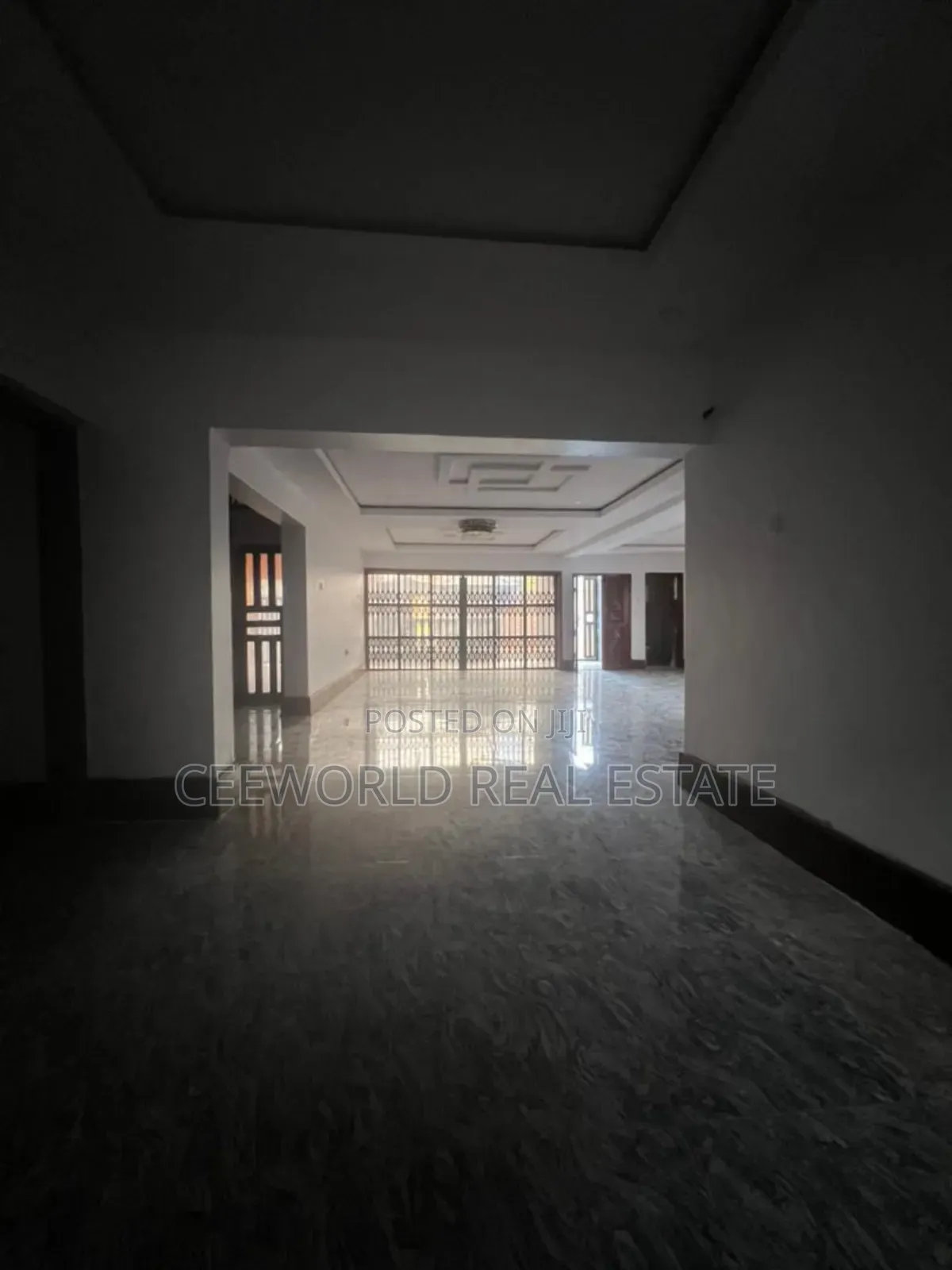 5bdrm Duplex in Air Force Estate, Akobo for rent in Akobo