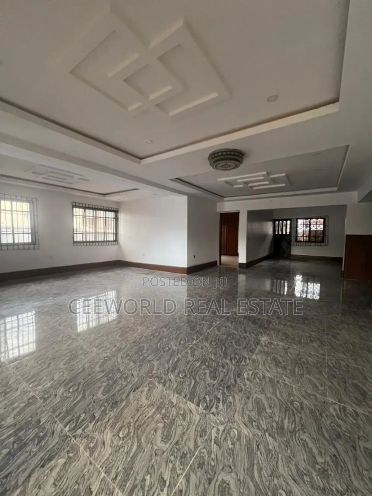 5bdrm Duplex in Air Force Estate, Akobo for rent in Akobo