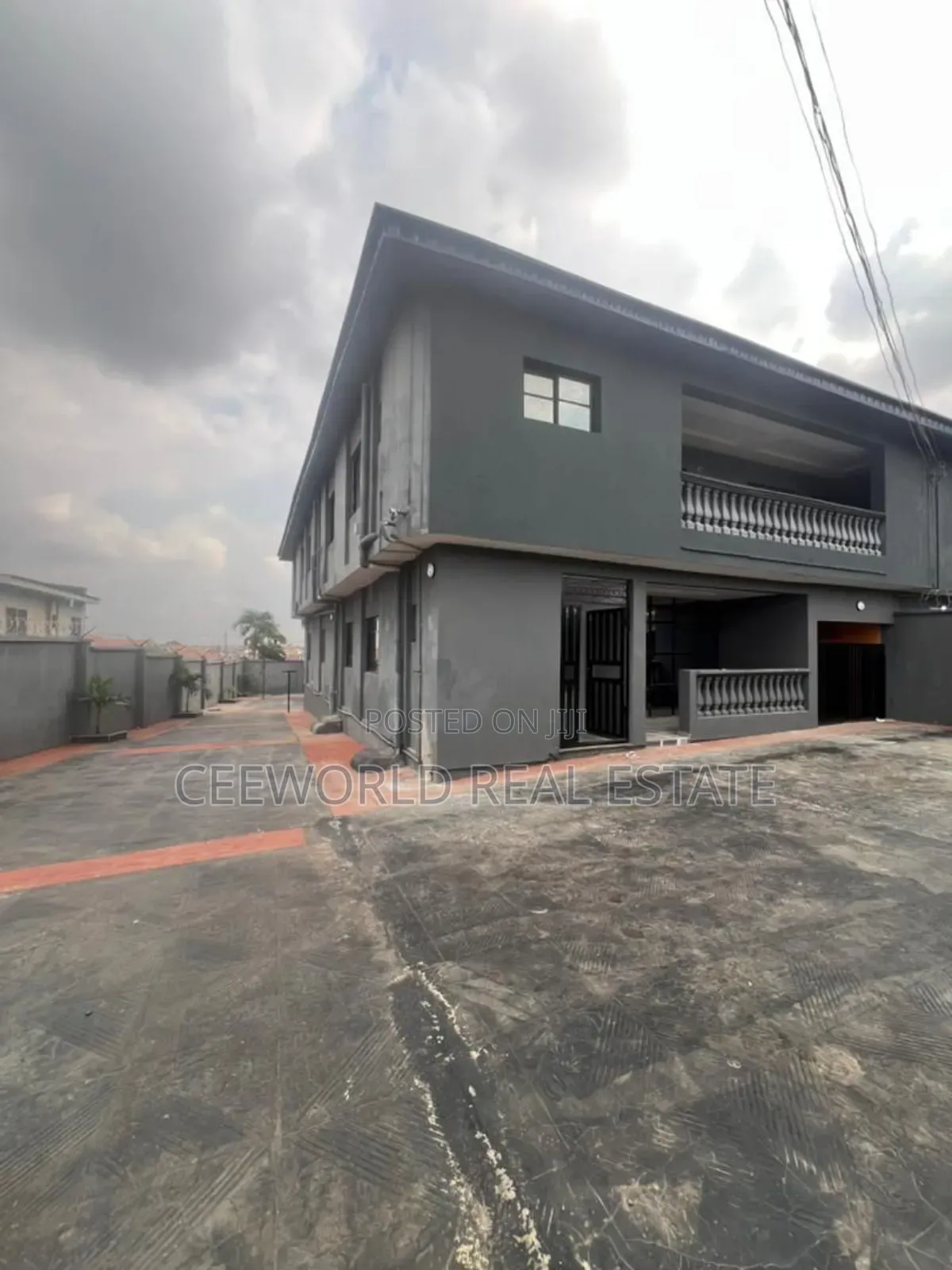 5bdrm Duplex in Air Force Estate, Akobo for rent in Akobo