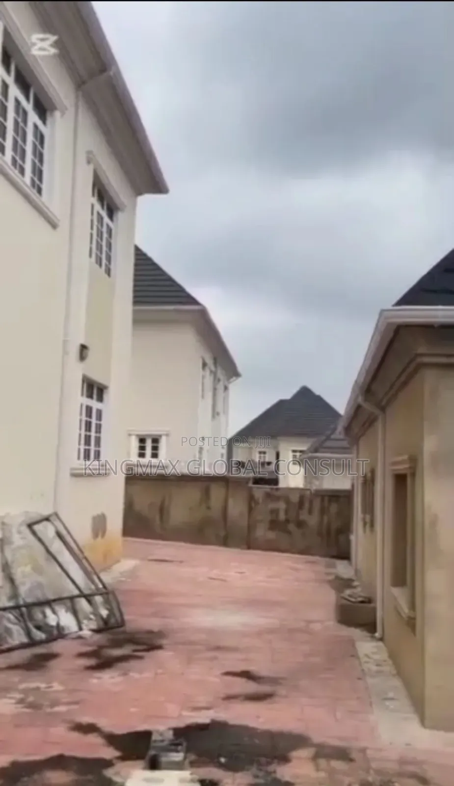 5bdrm Duplex in Guzape District for sale in Guzape District