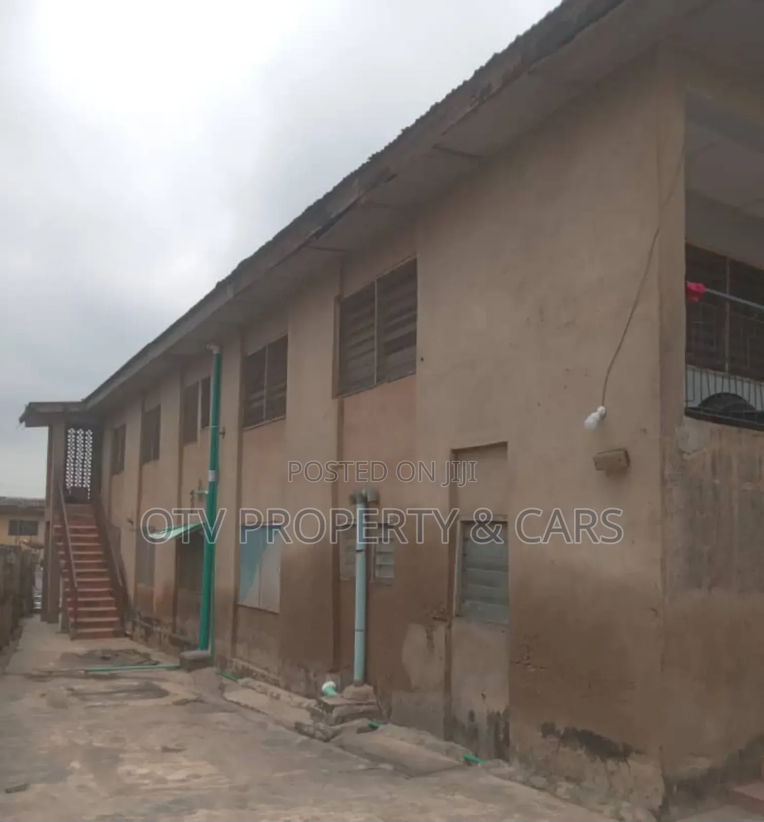 10bdrm Block of Flats in Akobo for sale in Akobo