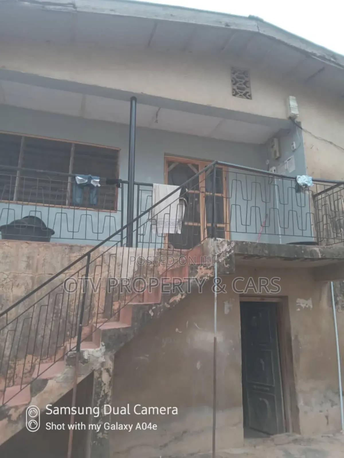 10bdrm Block of Flats in Akobo for sale in Akobo