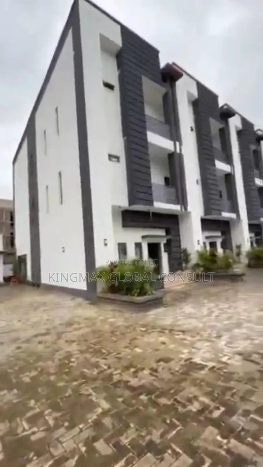 5bdrm Duplex in Life Camp Abuja for sale in Life Camp