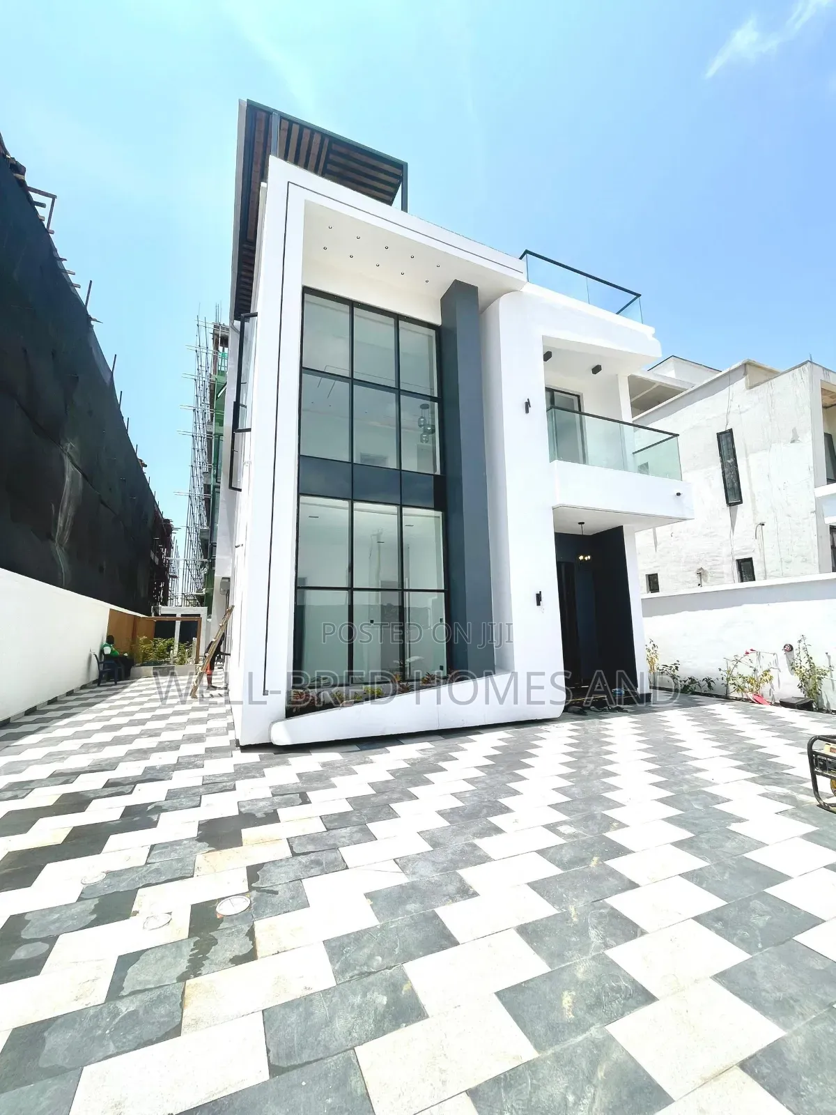 5bdrm Duplex in Lekki Phase 1 for sale in Lekki Phase 1