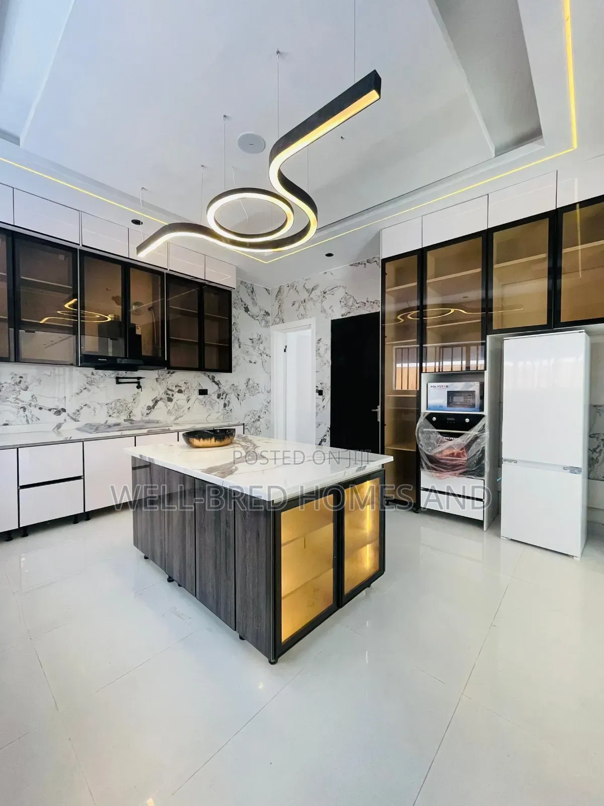 5bdrm Duplex in Lekki Phase 1 for sale in Lekki Phase 1