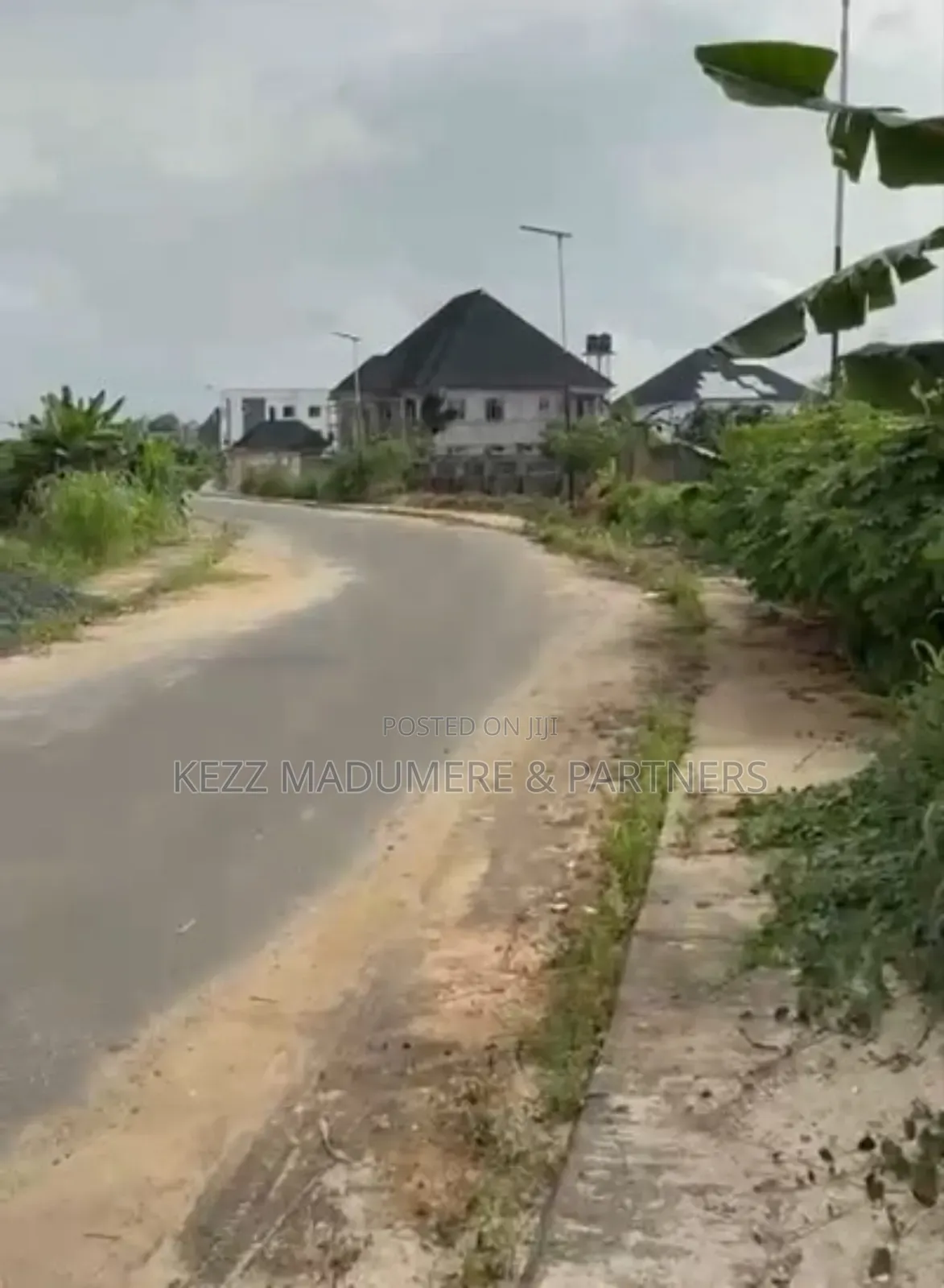 For Sale : Global Cofo Fenced 1007 SQMTRS at Gra Phase 8, Eliozu, Ph in Port-Harcourt