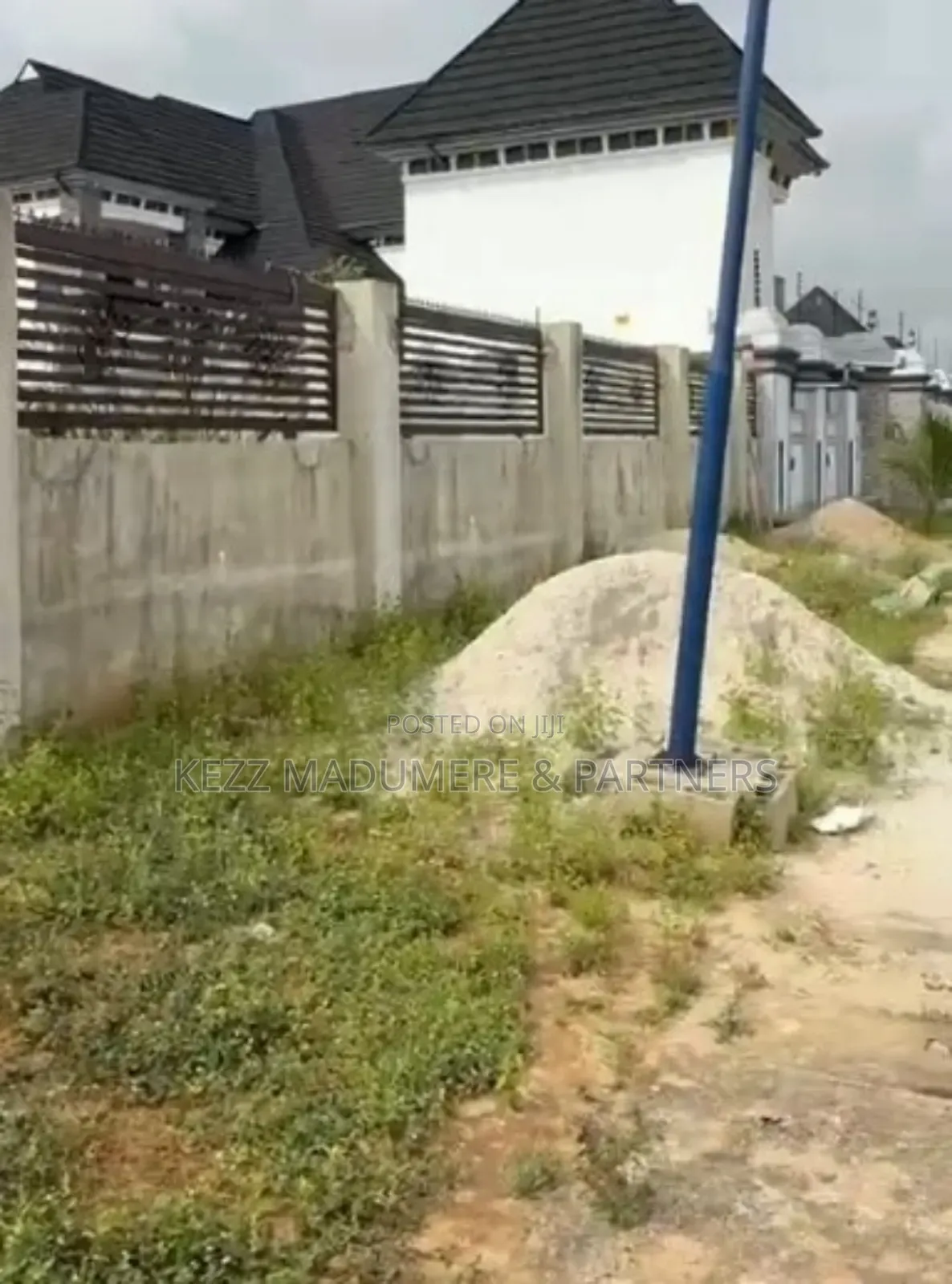For Sale : Global Cofo Fenced 1007 SQMTRS at Gra Phase 8, Eliozu, Ph in Port-Harcourt